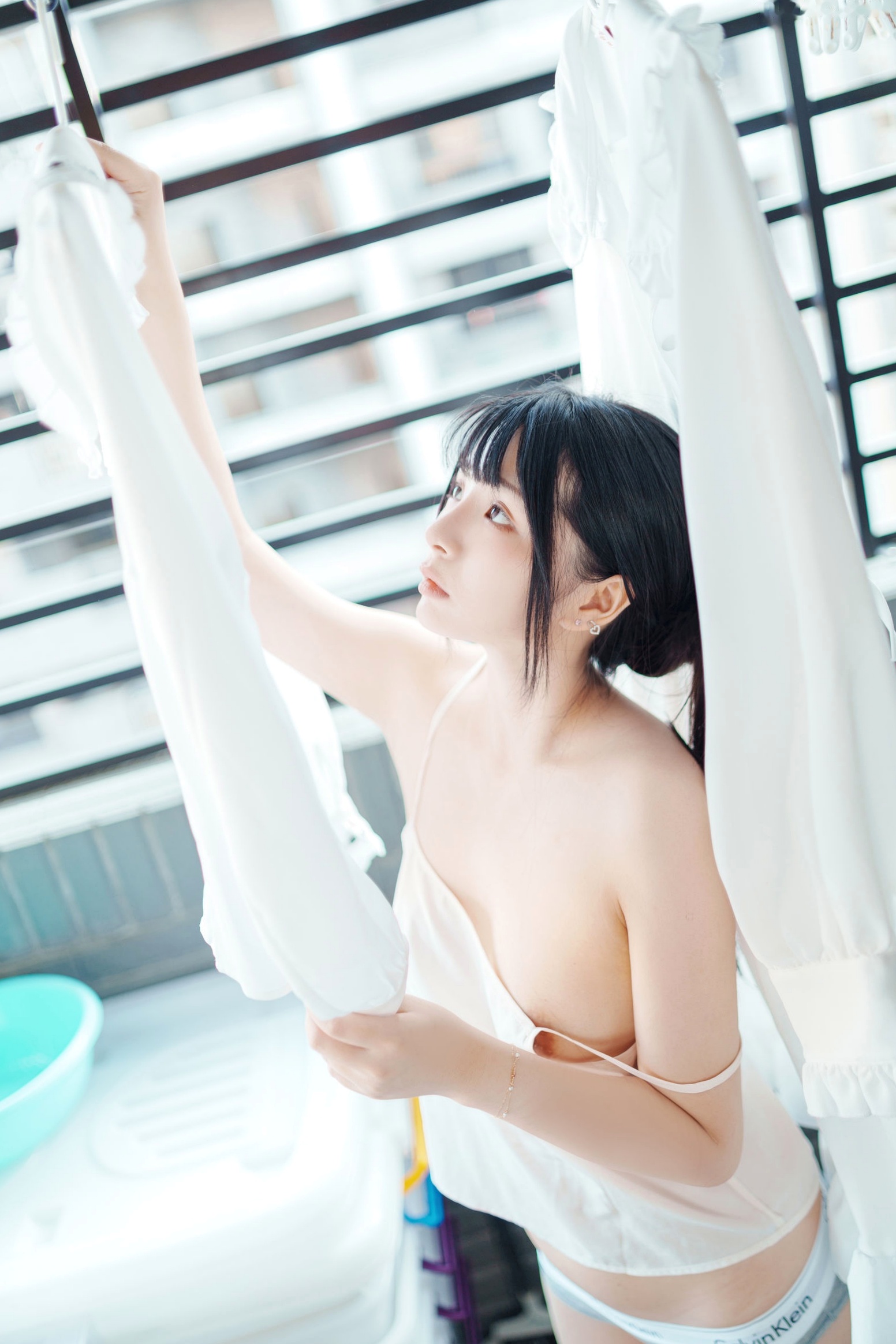 Gallery - 落落Raku-Your-Waifu-2022.12月订阅：清新治愈居家私房照，萌宠相伴尽显少女诱惑私房照治愈系诱惑家居 女神私房照_秀色女神 - image 38