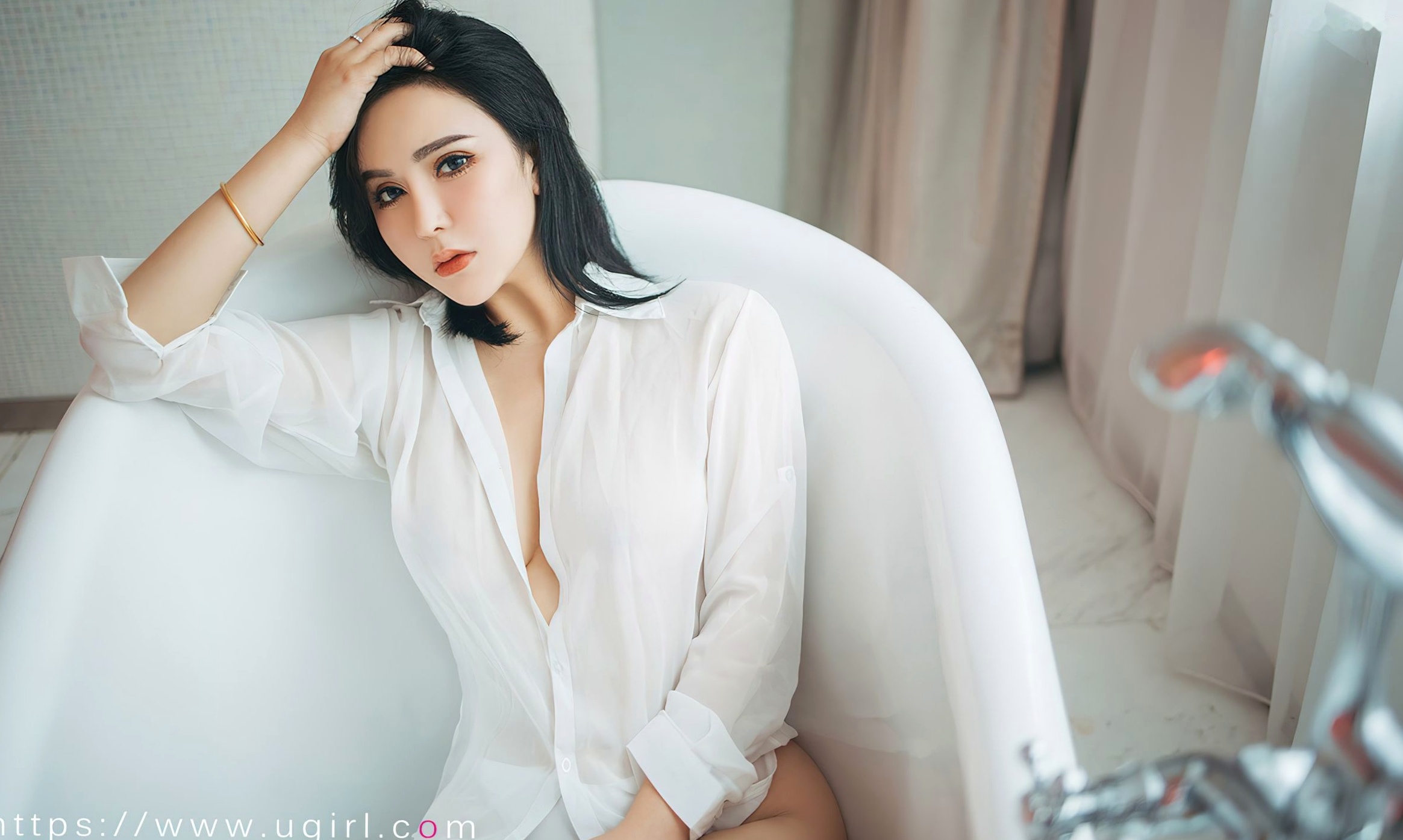 Gallery - UGirlsApp尤果圈 - Chiness Model 爱尤物 - Love Beauty -2499-伊诺-《霓虹甜心》爱尤物 - Love Beauty  女神私房照_秀色女神 - image 16