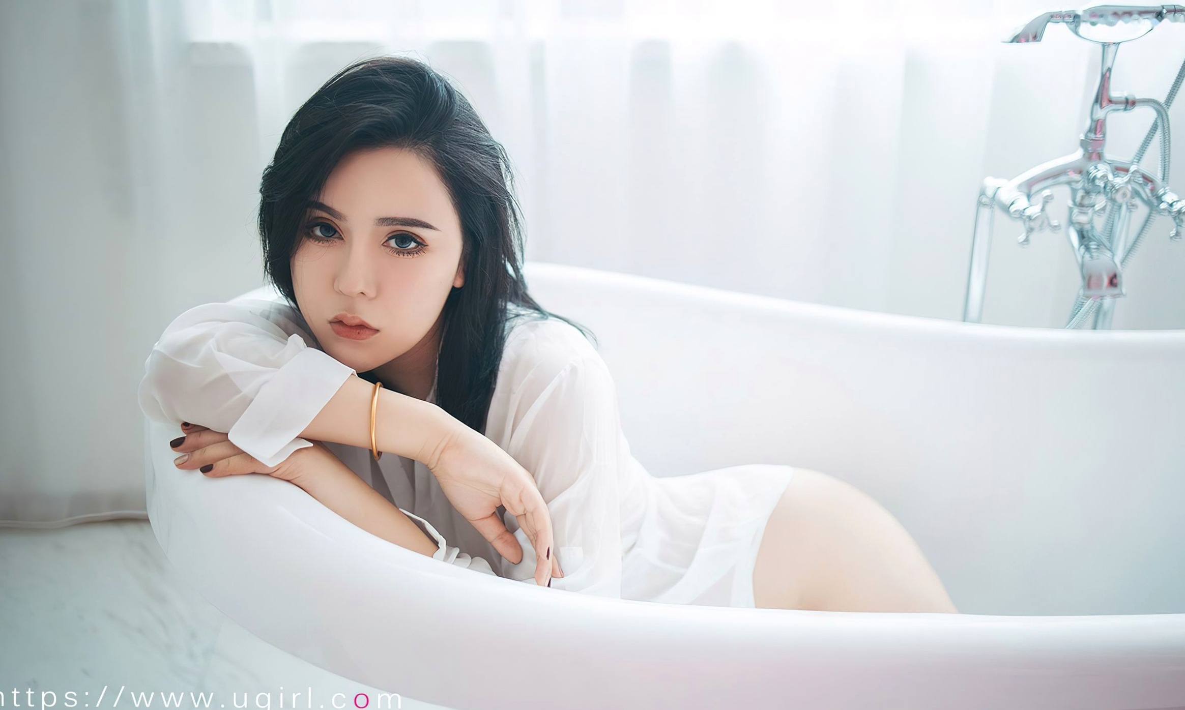 Gallery - UGirlsApp尤果圈 - Chiness Model 爱尤物 - Love Beauty -2499-伊诺-《霓虹甜心》爱尤物 - Love Beauty  女神私房照_秀色女神 - image 30