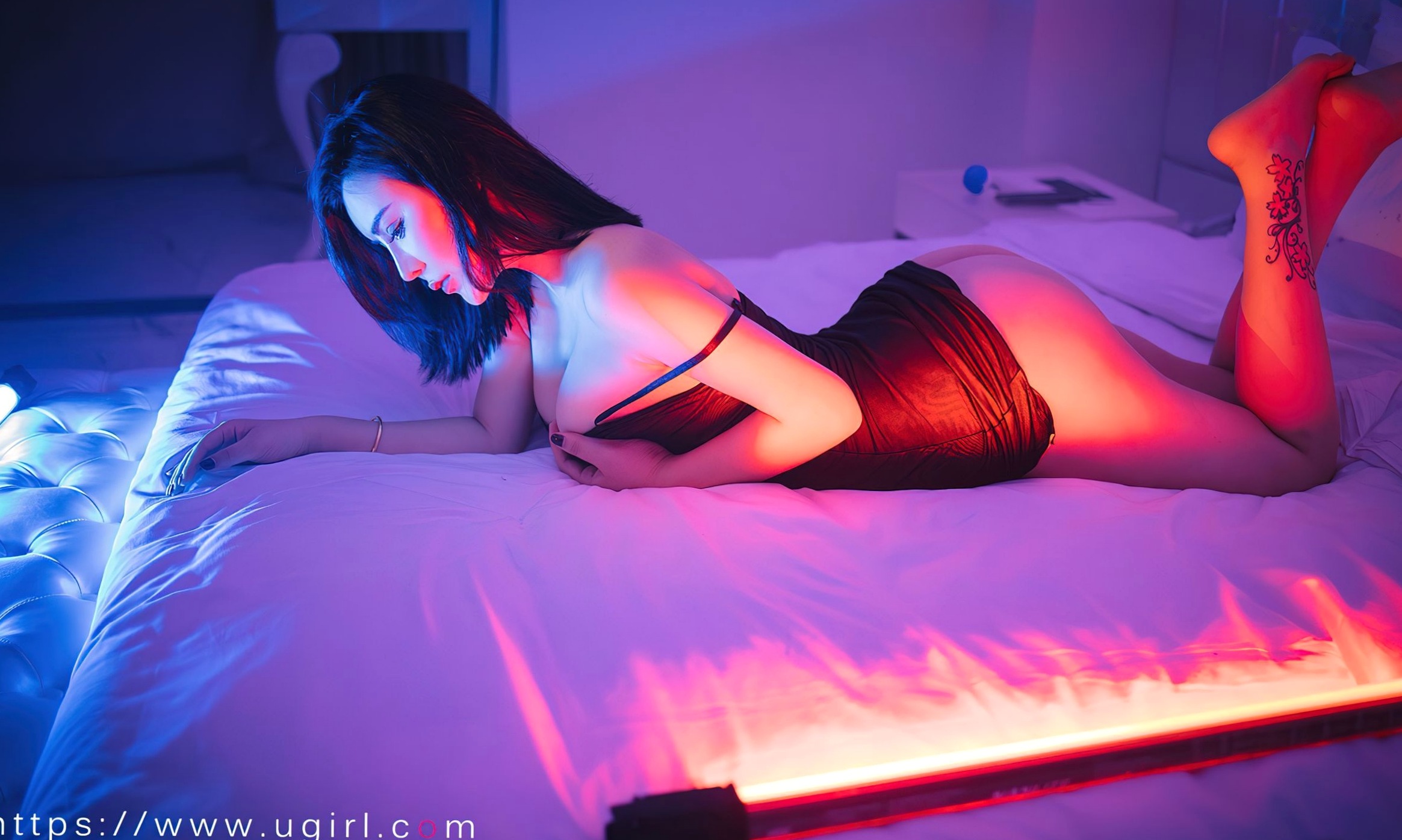 Gallery - UGirlsApp尤果圈 - Chiness Model 爱尤物 - Love Beauty -2499-伊诺-《霓虹甜心》爱尤物 - Love Beauty  女神私房照_秀色女神 - image 31