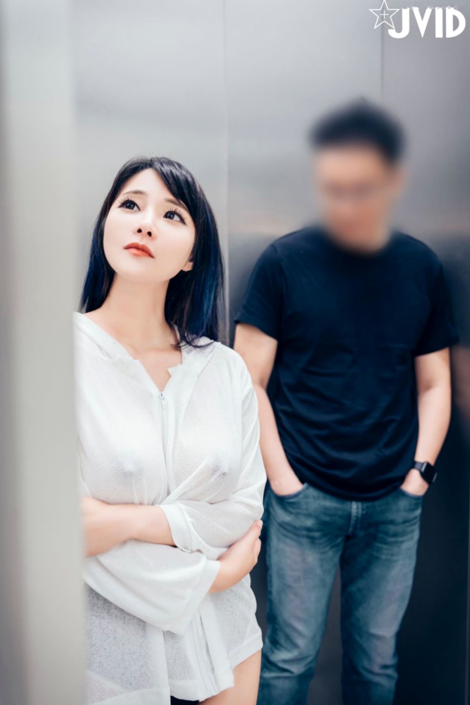 Gallery - JVID-乐乐-电梯紧急停止：大尺度私密互动，极致诱惑身材展现，挑战视觉极限的18禁惊艳大片性感诱惑私房照大尺度JVID 女神私房照_秀色女神 - image 22