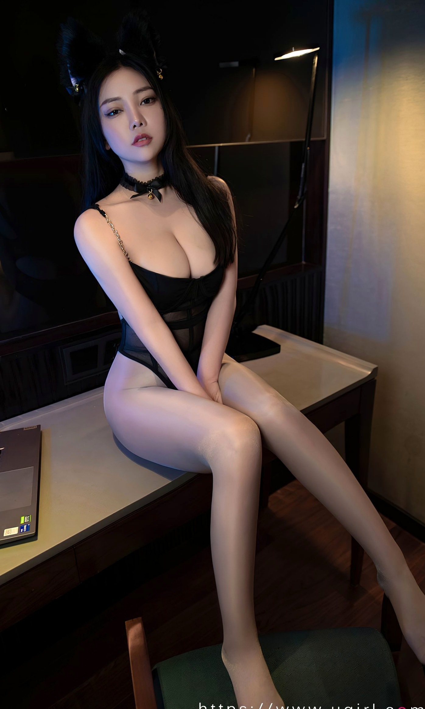 Gallery - UGirlsApp尤果圈 - Chiness Model 苏拉《暗夜猫娘》：极品黑丝高跟诱惑，室内私房写真，性感紧身衣尽显火辣曲线，冷艳女神魅力全开。爱尤物 - Love Beauty 性感诱惑黑丝私房照尤物 女神私房照_秀色女神 - image 4