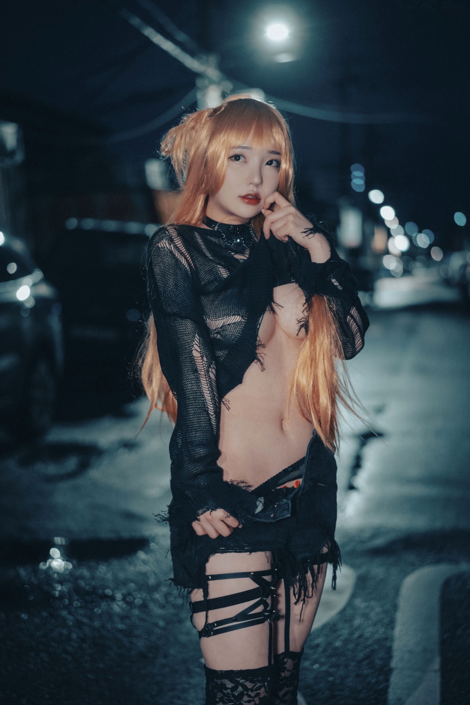 Gallery - 韩国美女孙乐乐Son-YeEun死亡笔记弥海砂Cosplay，暗黑车内私房大尺度写真，夜拍街头哥特诱惑，无圣光性感演绎韩国角色扮演大尺度私房照性感 女神私房照_秀色女神 - image 11