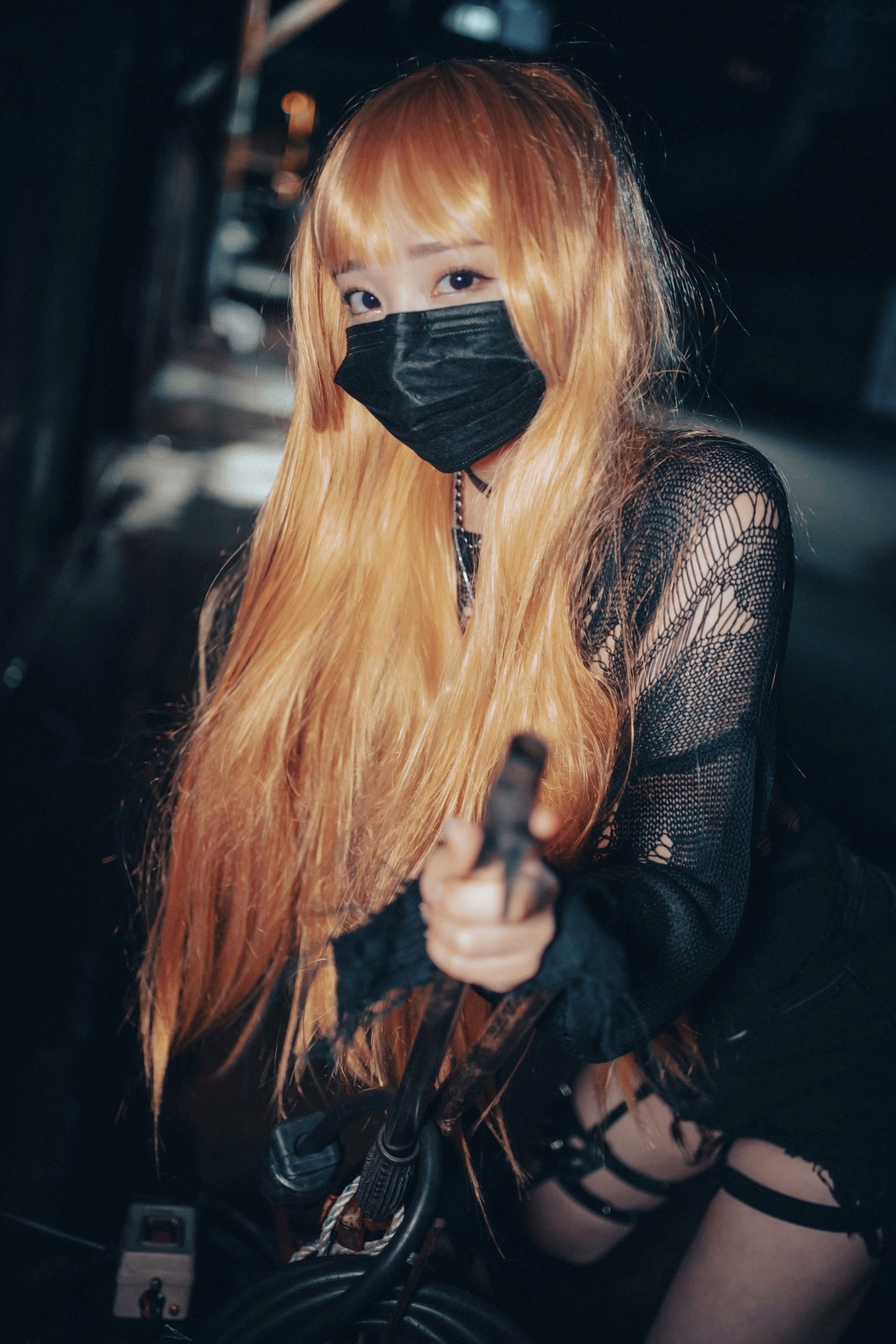 Gallery - 韩国美女孙乐乐Son-YeEun死亡笔记弥海砂Cosplay，暗黑车内私房大尺度写真，夜拍街头哥特诱惑，无圣光性感演绎韩国角色扮演大尺度私房照性感 女神私房照_秀色女神 - image 49