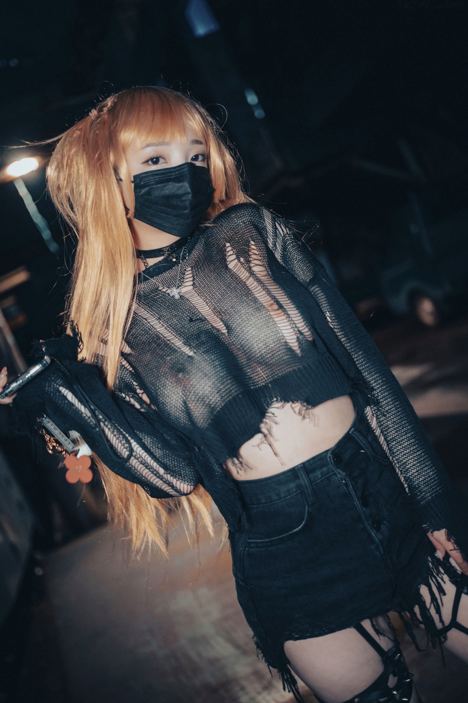 Gallery - 韩国美女孙乐乐Son-YeEun死亡笔记弥海砂Cosplay，暗黑车内私房大尺度写真，夜拍街头哥特诱惑，无圣光性感演绎韩国角色扮演大尺度私房照性感 女神私房照_秀色女神 - image 70