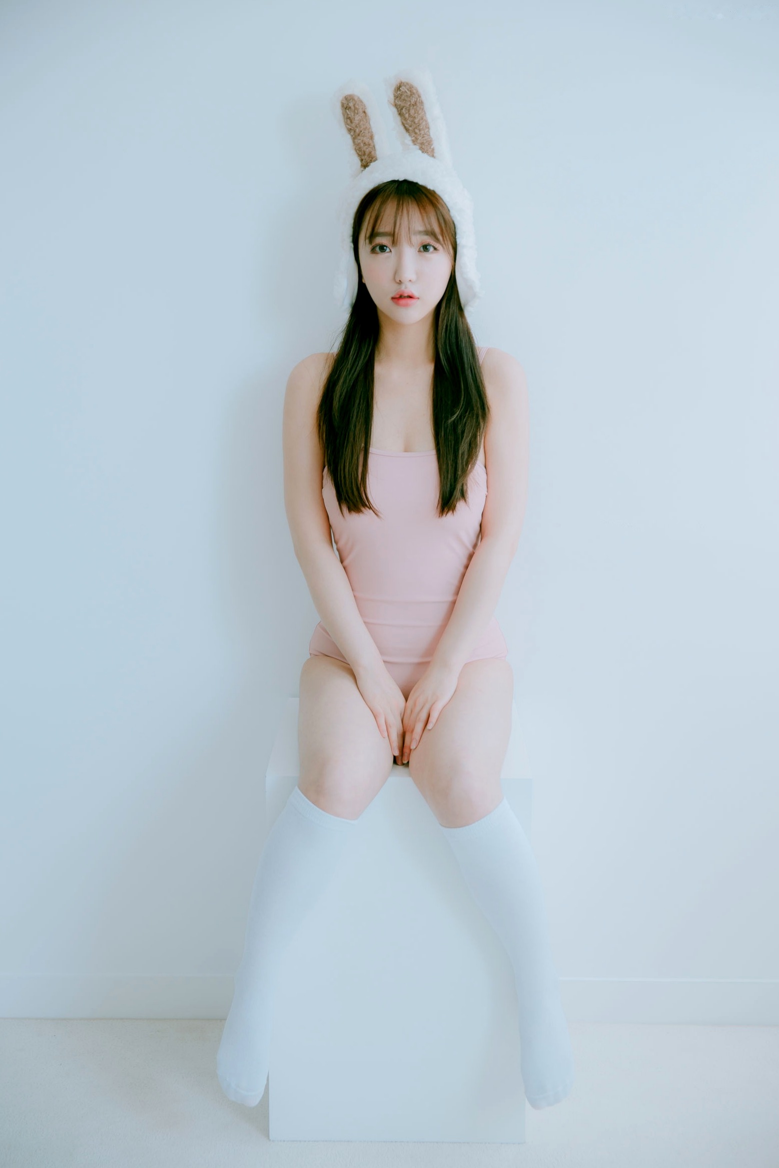 Gallery - 韩国尤物孙乐乐Son Ye Eun兔耳比基尼写真，清新甜美与性感诱惑的完美碰撞韩国性感诱惑清新比基尼 女神私房照_秀色女神 - image 48