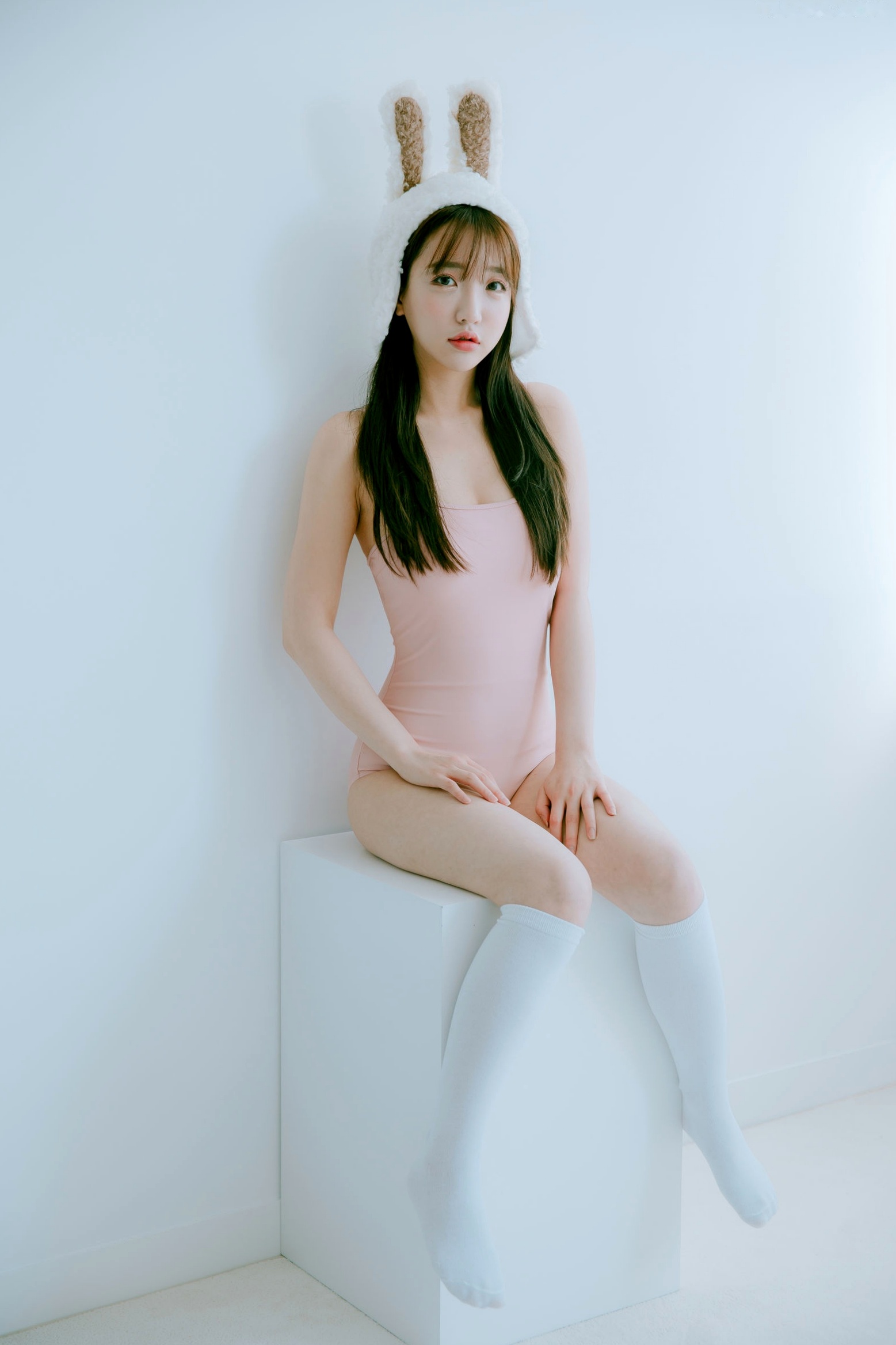 Gallery - 韩国尤物孙乐乐Son Ye Eun兔耳比基尼写真，清新甜美与性感诱惑的完美碰撞韩国性感诱惑清新比基尼 女神私房照_秀色女神 - image 49