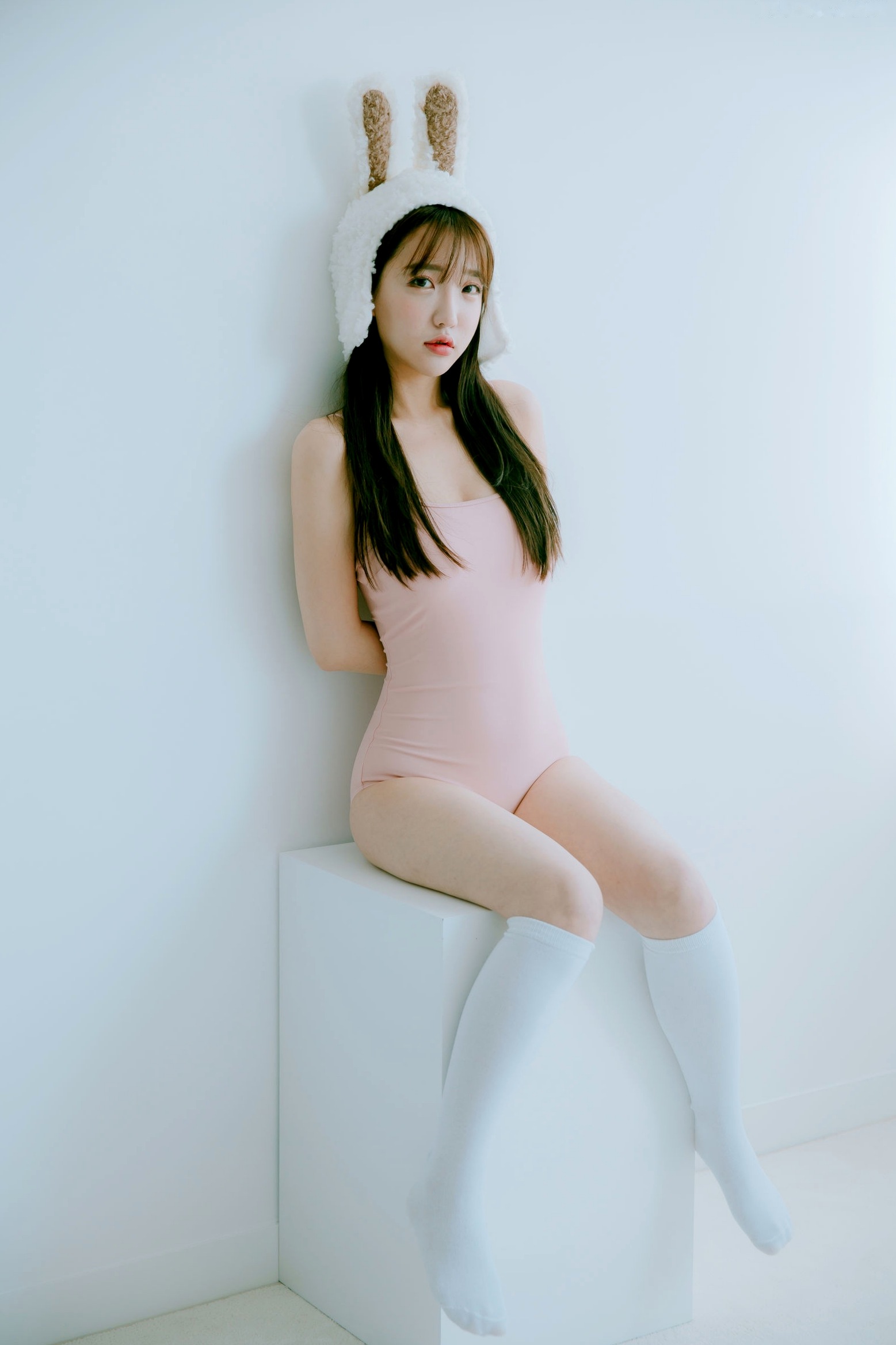 Gallery - 韩国尤物孙乐乐Son Ye Eun兔耳比基尼写真，清新甜美与性感诱惑的完美碰撞韩国性感诱惑清新比基尼 女神私房照_秀色女神 - image 50