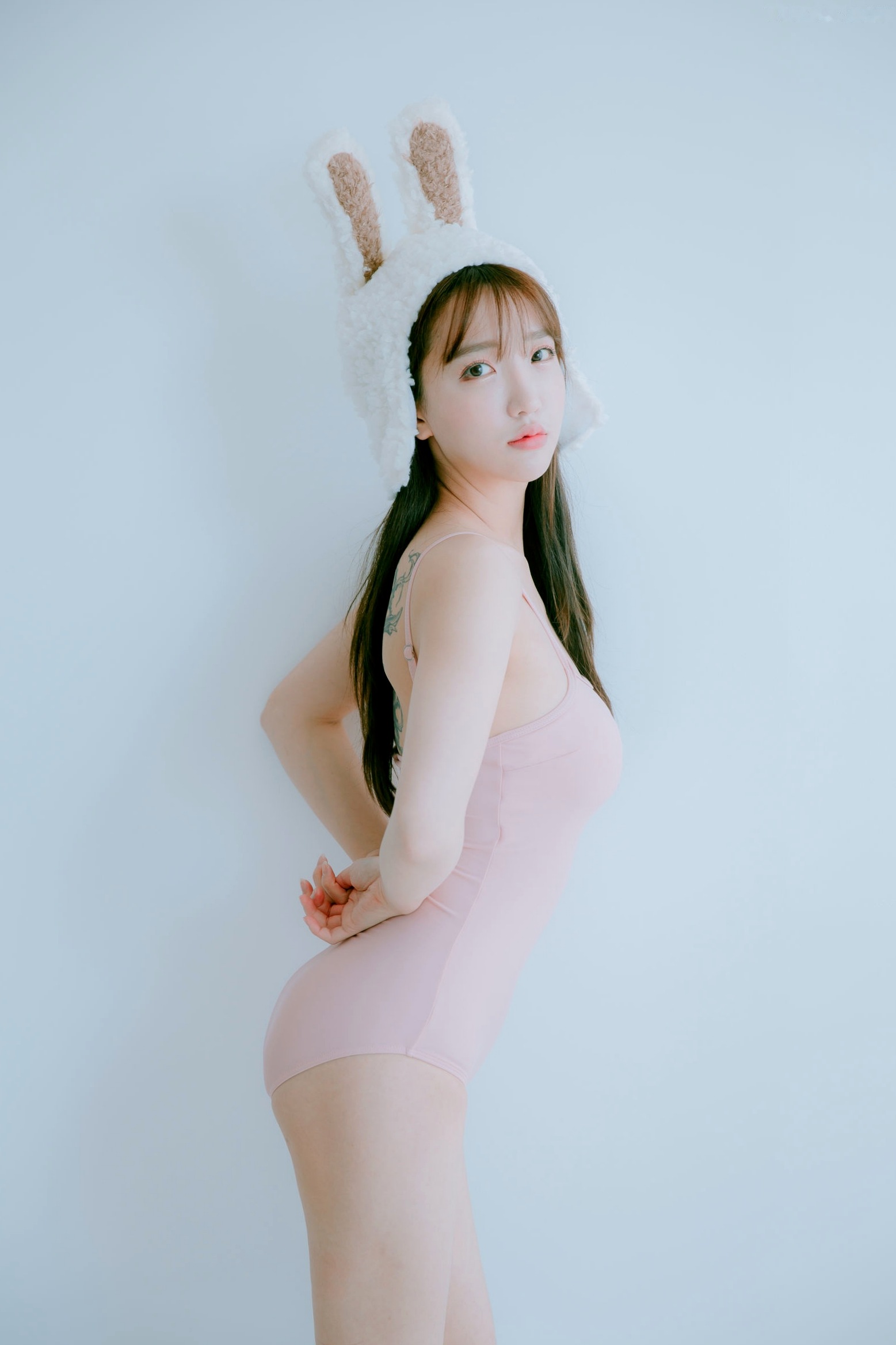 Gallery - 韩国尤物孙乐乐Son Ye Eun兔耳比基尼写真，清新甜美与性感诱惑的完美碰撞韩国性感诱惑清新比基尼 女神私房照_秀色女神 - image 55