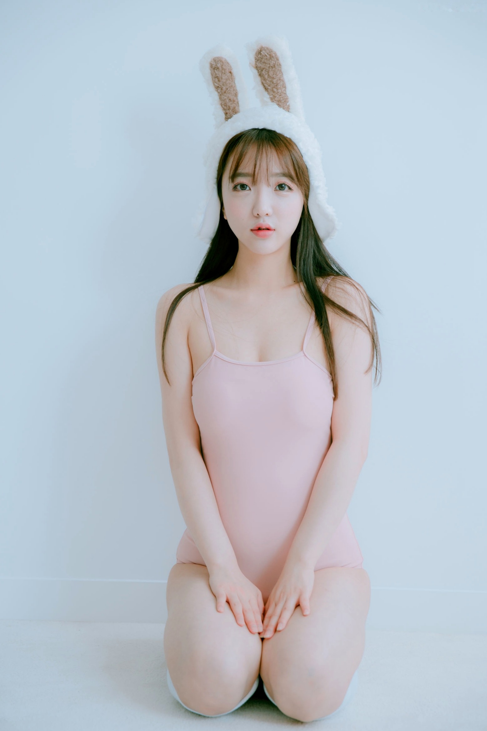 Gallery - 韩国尤物孙乐乐Son Ye Eun兔耳比基尼写真，清新甜美与性感诱惑的完美碰撞韩国性感诱惑清新比基尼 女神私房照_秀色女神 - image 64