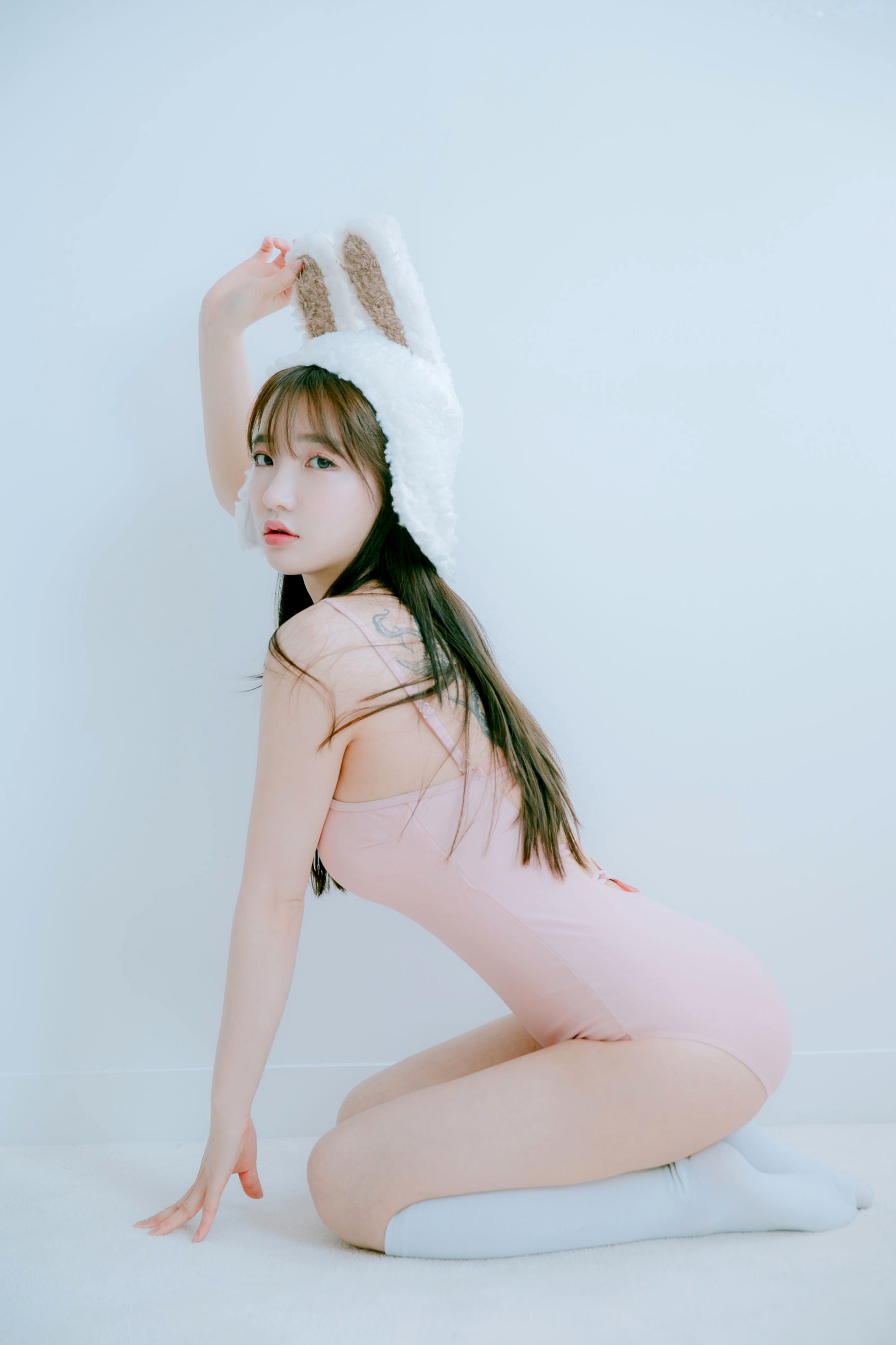 Gallery - 韩国尤物孙乐乐Son Ye Eun兔耳比基尼写真，清新甜美与性感诱惑的完美碰撞韩国性感诱惑清新比基尼 女神私房照_秀色女神 - image 68