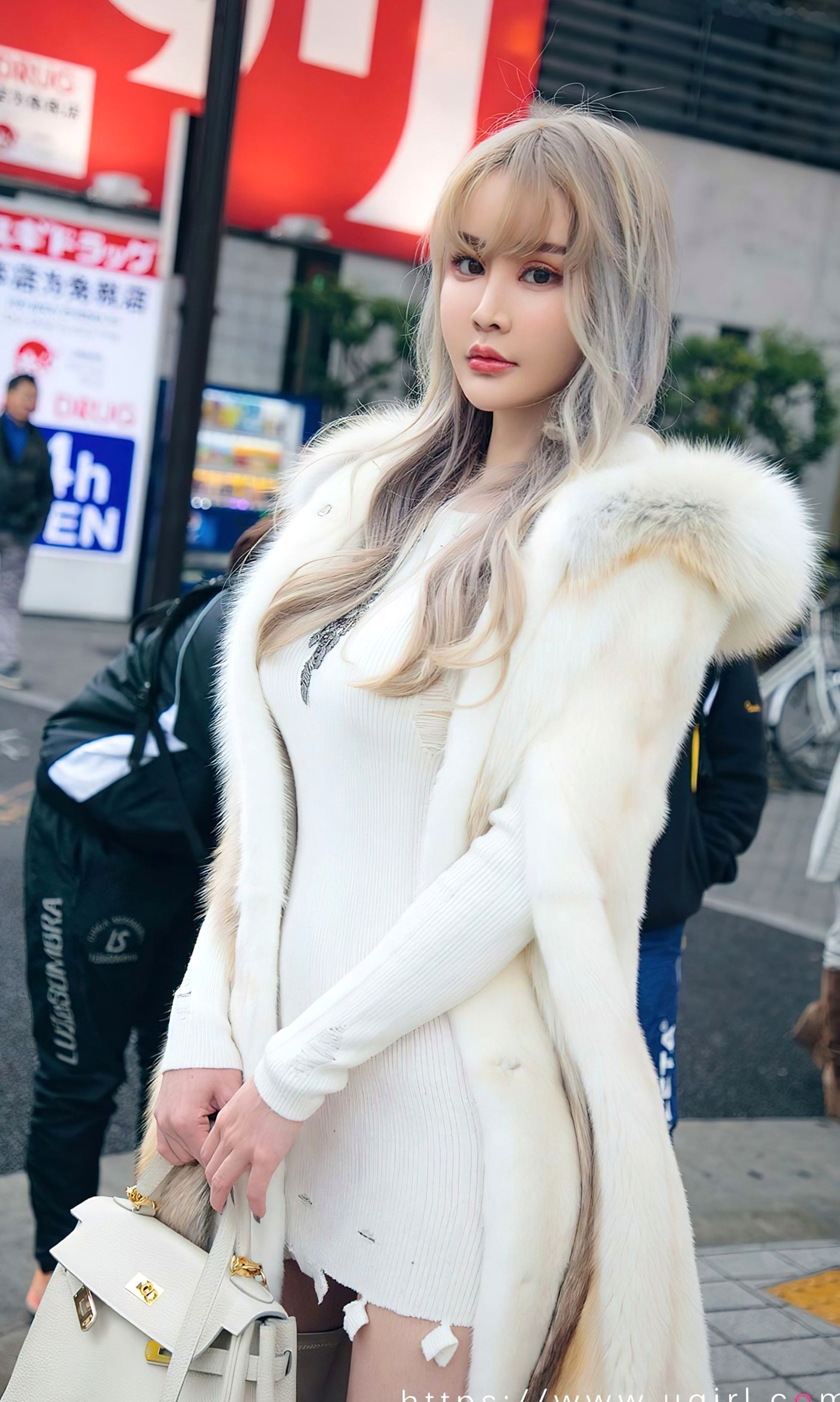 Gallery - UGirlsApp尤果圈 - Chiness Model 爱尤物 - Love Beauty -2471-青树-《东京恋曲》-日本东京时尚街拍，修身白裙尽显高级冷艳气质爱尤物 - Love Beauty 日本街拍气质性感冷艳 女神私房照_秀色女神 - image 15