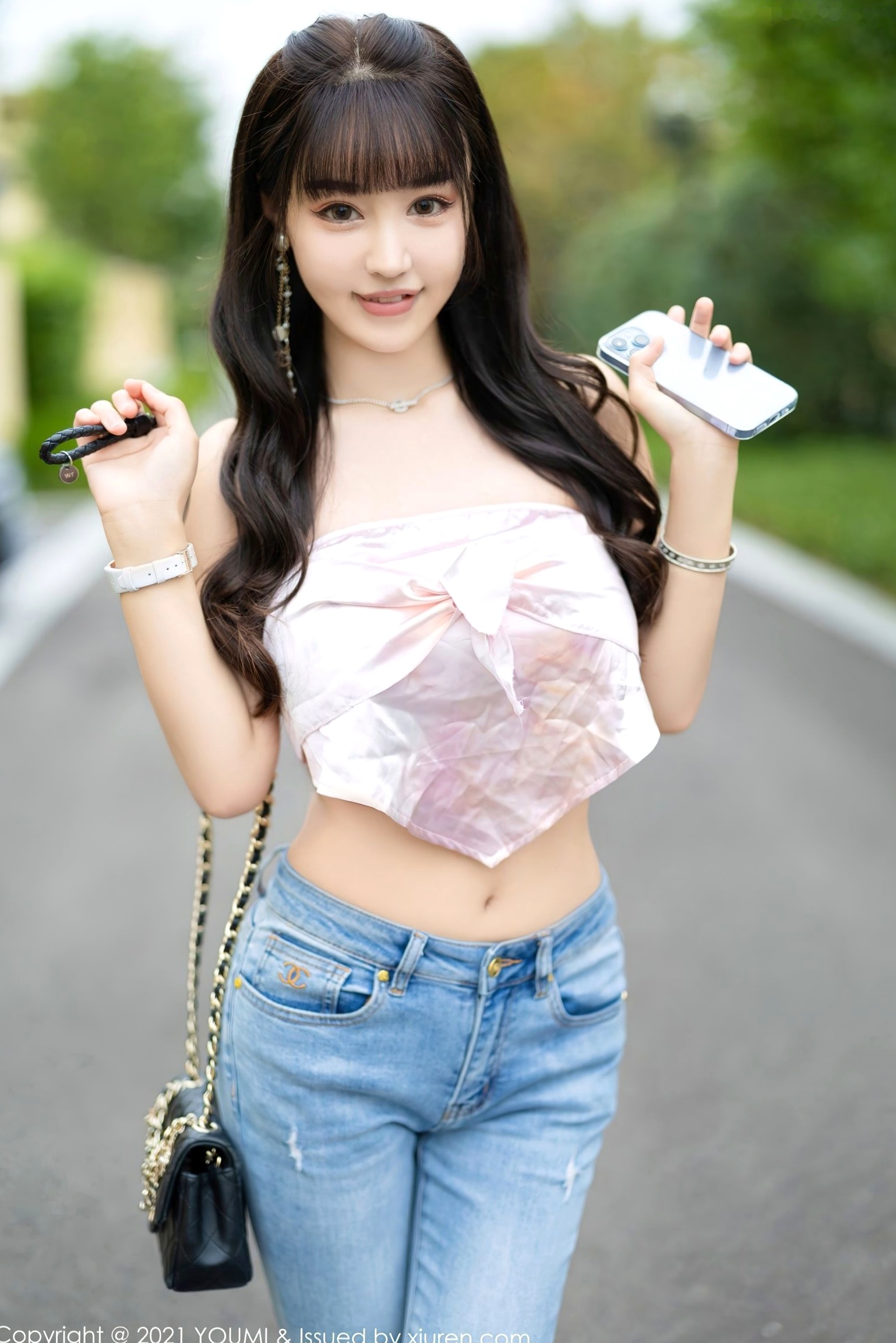 Gallery - YouMi尤蜜荟 - Chiness Model -725-朱可儿Flower：成都户外车拍，粉色抹胸诱惑，极致白丝美腿，傲人豪乳私房，潮流街拍写真尤蜜荟 - Chiness Model 性感户外美腿丝袜 女神私房照_秀色女神 - image 4