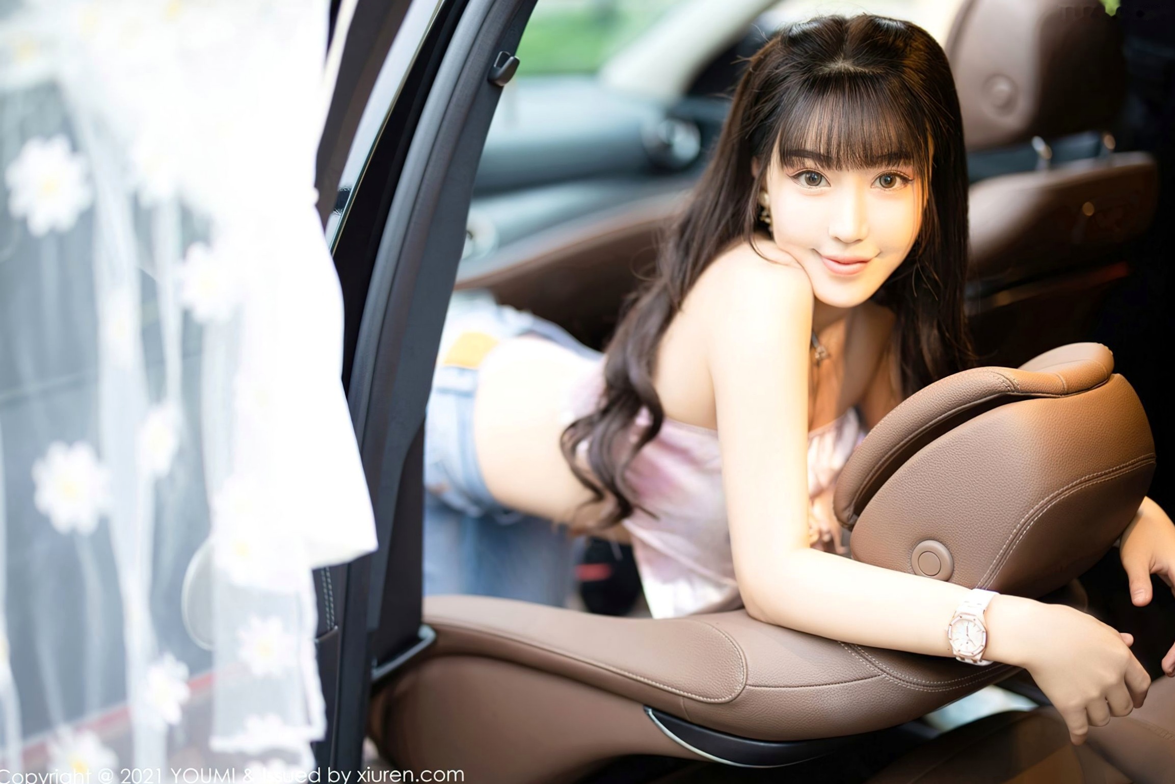Gallery - YouMi尤蜜荟 - Chiness Model -725-朱可儿Flower：成都户外车拍，粉色抹胸诱惑，极致白丝美腿，傲人豪乳私房，潮流街拍写真尤蜜荟 - Chiness Model 性感户外美腿丝袜 女神私房照_秀色女神 - image 11