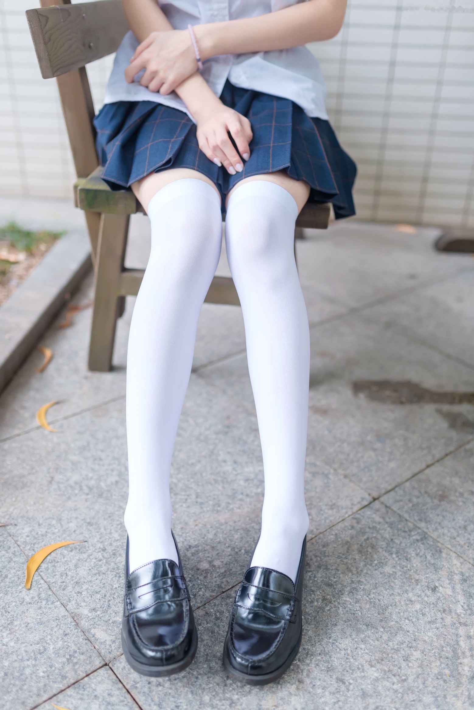 Gallery - MTCos喵糖映画-Vol.427-《校园JK》清纯少女学园系，极致白丝诱惑，清新学院风写真制服清纯美腿私房照 女神私房照_秀色女神 - image 14