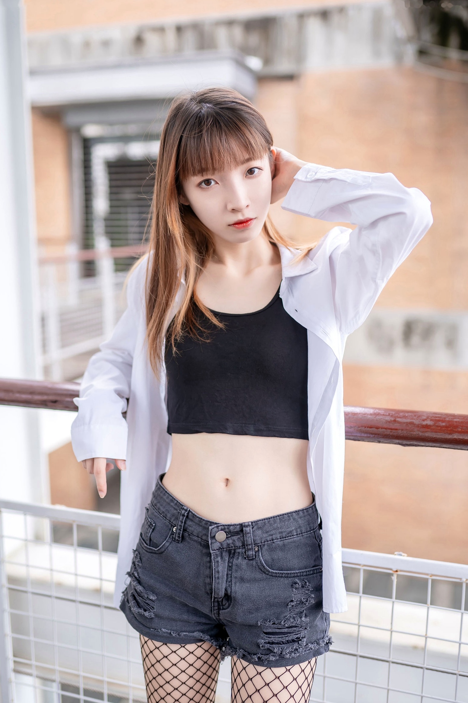Gallery - MTCos喵糖映画-Vol.422-网袜少女街拍，潮流热裤展现迷人长腿与青春气息性感街拍美腿诱惑 女神私房照_秀色女神 - image 9