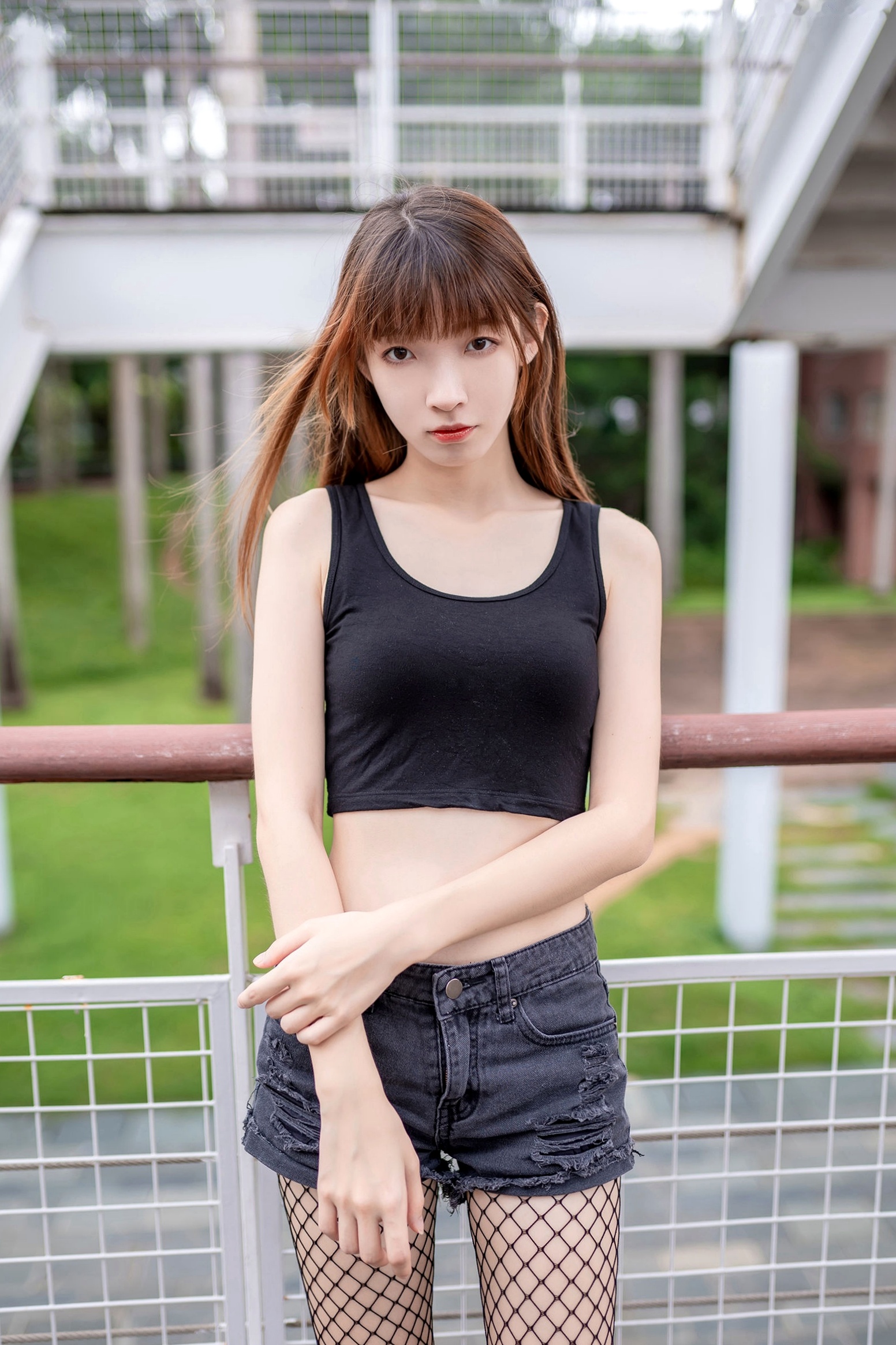 Gallery - MTCos喵糖映画-Vol.422-网袜少女街拍，潮流热裤展现迷人长腿与青春气息性感街拍美腿诱惑 女神私房照_秀色女神 - image 48