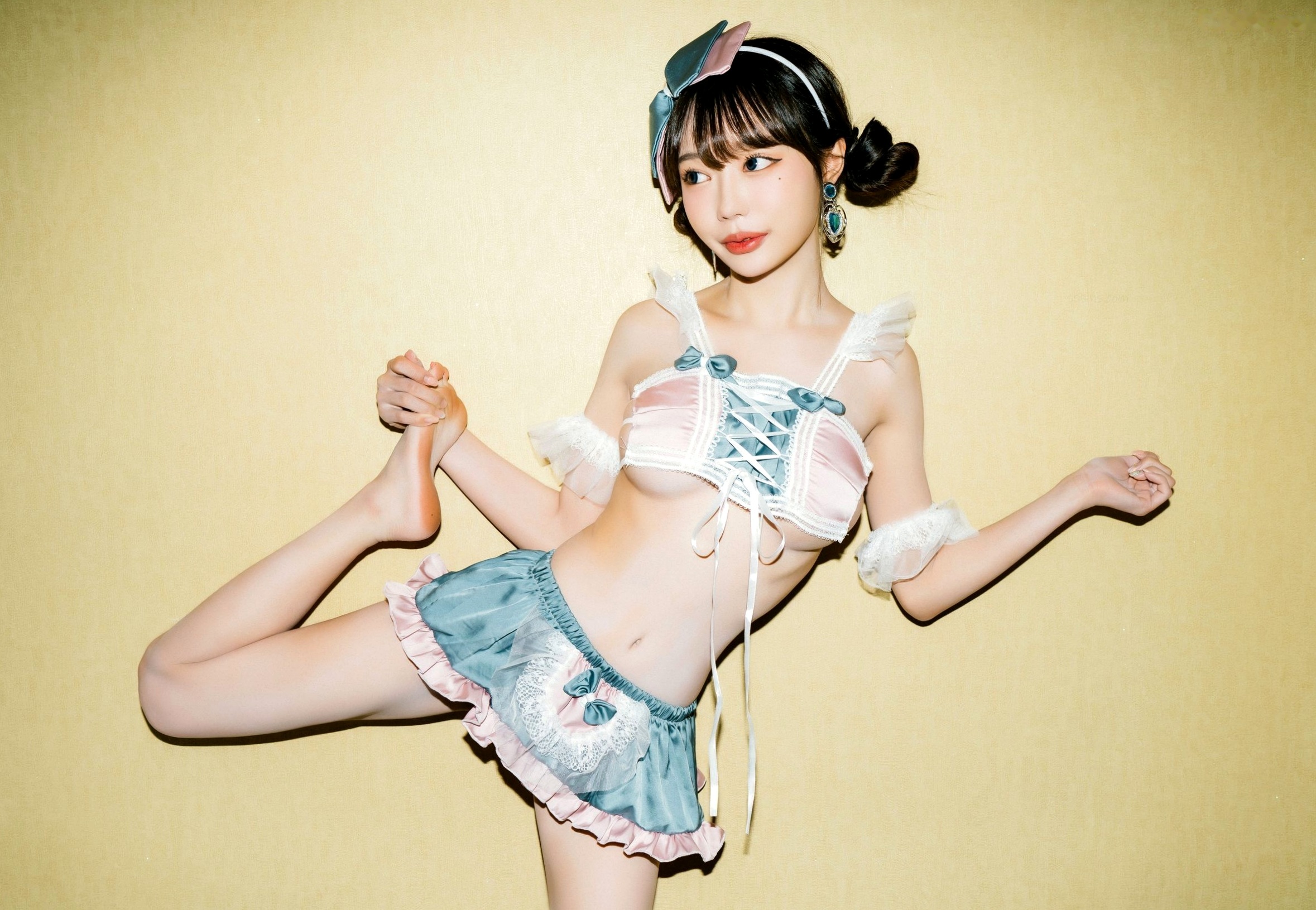 Gallery - 韩国美女Jucy女仆诱惑私房写真，童颜巨乳极致大尺度，无圣光女神傲人身材诱惑大开韩国女仆私房照大尺度无圣光性感诱惑童颜巨乳清纯 女神私房照_秀色女神 - image 14