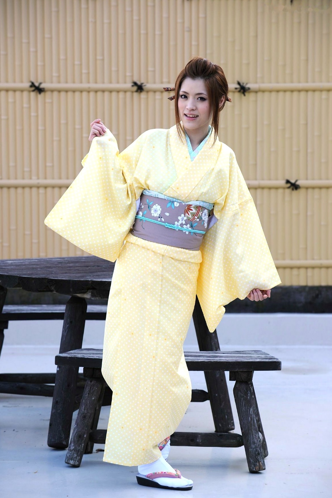 Gallery - X-City_ 板垣梓 KIMONO和服写真：清纯温婉的日式经典装扮，展现东方古典女性的知性雅韵与独特魅力。日本和服清纯气质治愈系 女神私房照_秀色女神 - image 26