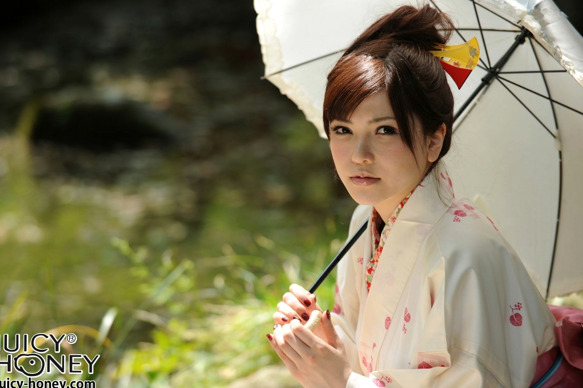 Gallery - 冲田杏梨写真集：优雅日式和服户外风情与居家私房诱惑，极品女神演绎双面迷人气质 [30P]日本和服诱惑私房照极品 女神私房照_秀色女神 - image 24