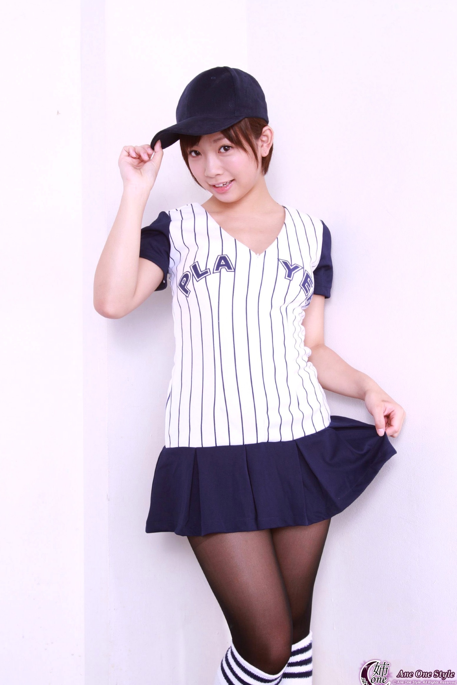 Gallery - X-City Ane One Style 纱仓真奈制服诱惑系列写真，涵盖校服居家、护士丝袜及角色扮演风格，展现甜美诱人的百变魅力日本性感制服角色扮演大尺度 女神私房照_秀色女神 - image 2