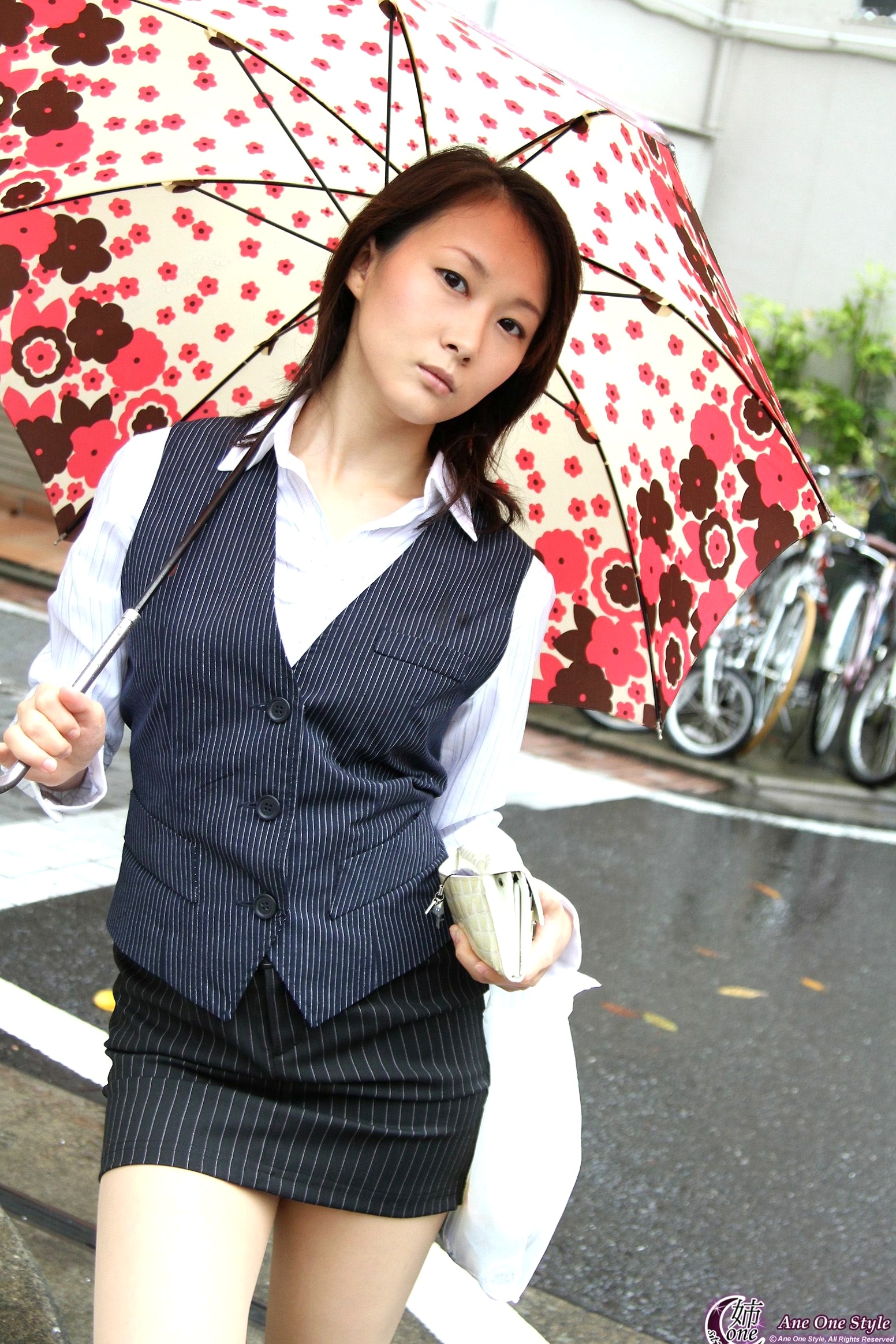 Gallery - X-City_ Ane One Style No.28 小滝紗由美：OL职场制服诱惑与居家私密写真日本制服性感私房照诱惑 女神私房照_秀色女神 - image 1