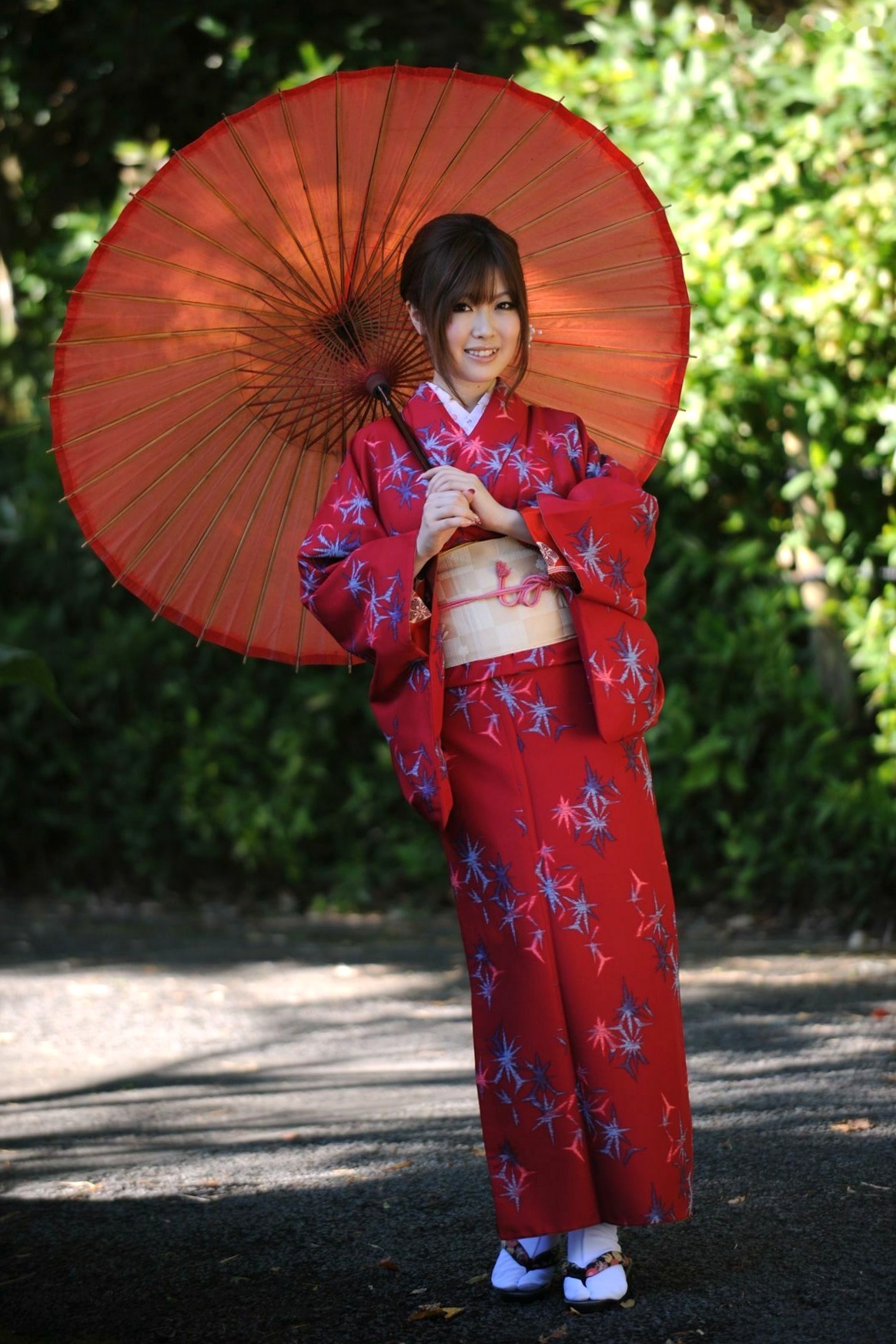 Gallery - X-City写真集：浜崎りお（Rio Hamazaki）演绎古典黑底和服诱惑，极致优雅的日式私房风情写真日本和服私房照性感尤物 女神私房照_秀色女神 - image 3