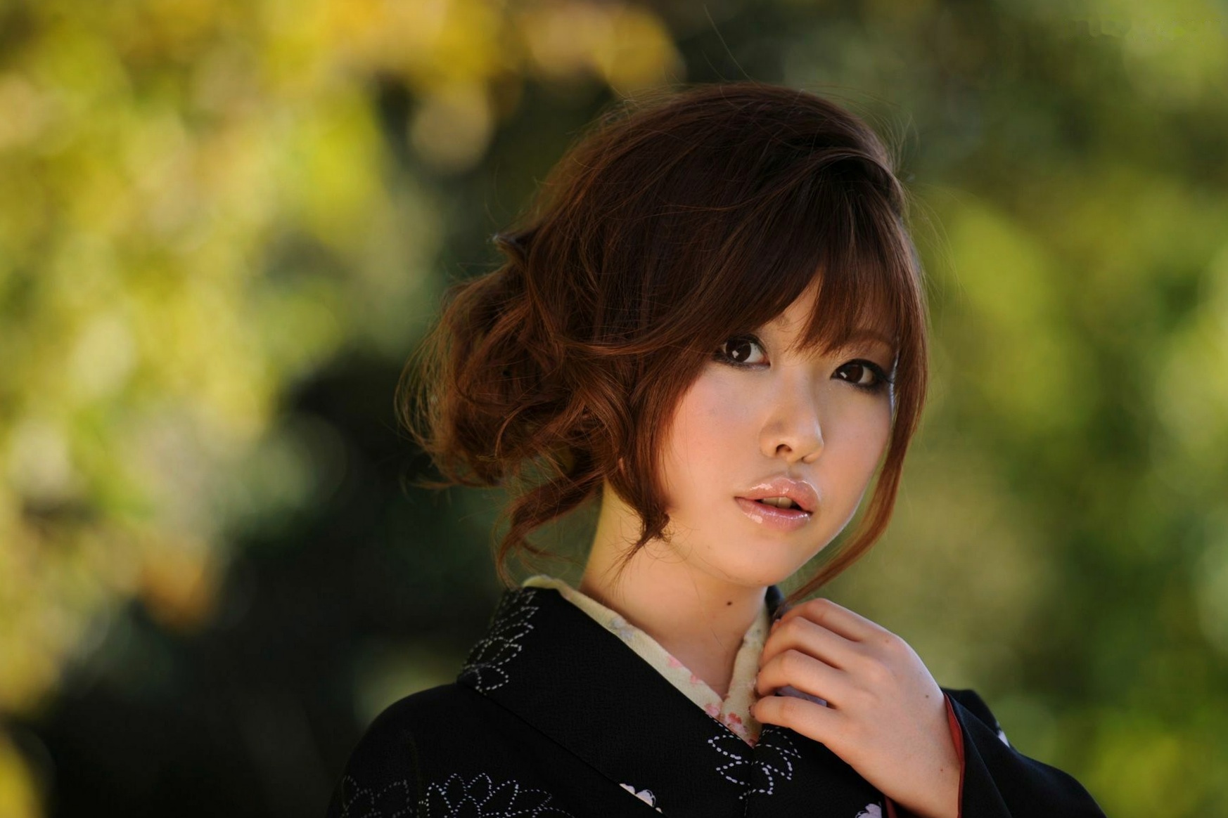 Gallery - X-City写真集：浜崎りお（Rio Hamazaki）演绎古典黑底和服诱惑，极致优雅的日式私房风情写真日本和服私房照性感尤物 女神私房照_秀色女神 - image 27