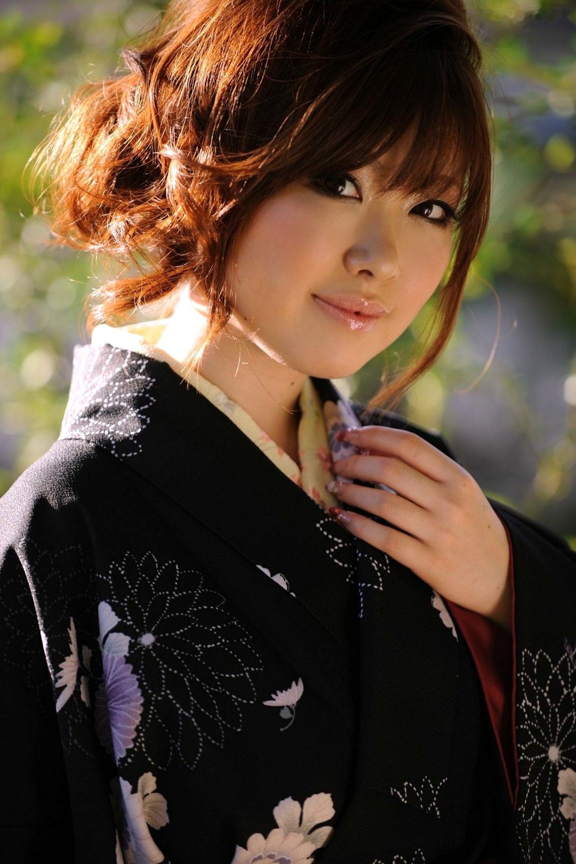 Gallery - X-City写真集：浜崎りお（Rio Hamazaki）演绎古典黑底和服诱惑，极致优雅的日式私房风情写真日本和服私房照性感尤物 女神私房照_秀色女神 - image 31