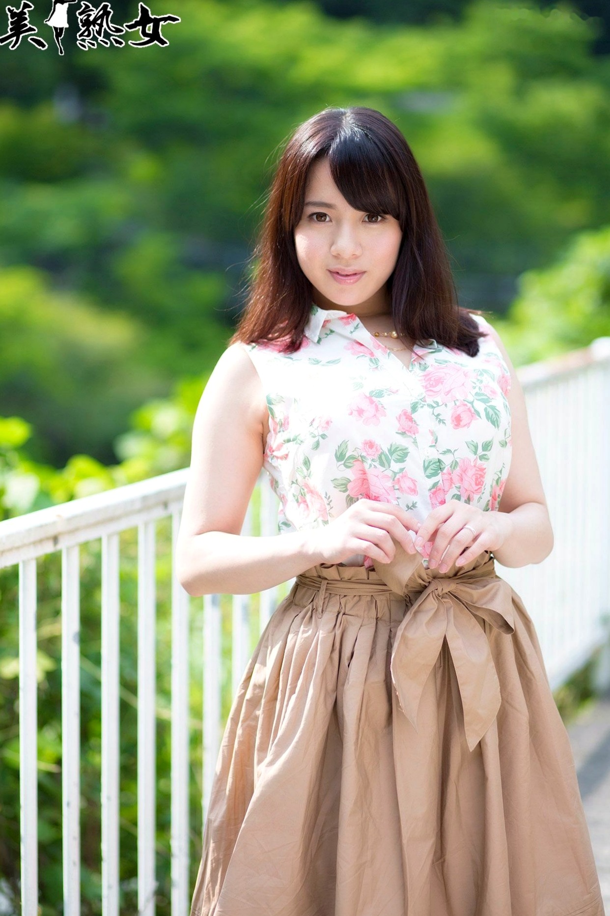 Gallery - 美熟女三岛奈津子(Natsuko Mishima)清新花裙与火辣兔女郎角色扮演写真[jkj038]37P性感诱惑私房照女神 女神私房照_秀色女神 - image 1