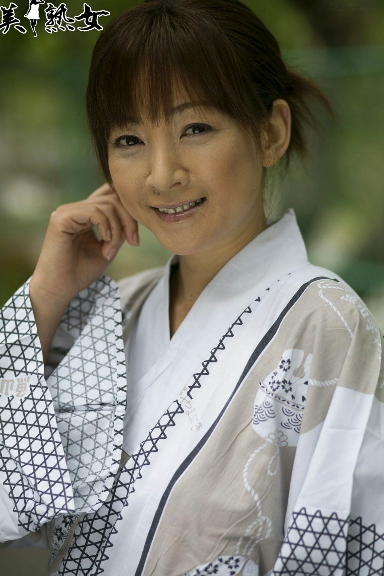 Gallery - 日本美熟女小森愛(Ai Komori)精选写真集：清新和服与优雅常服的柔情演绎日本气质清纯和服私房照 女神私房照_秀色女神 - image 17