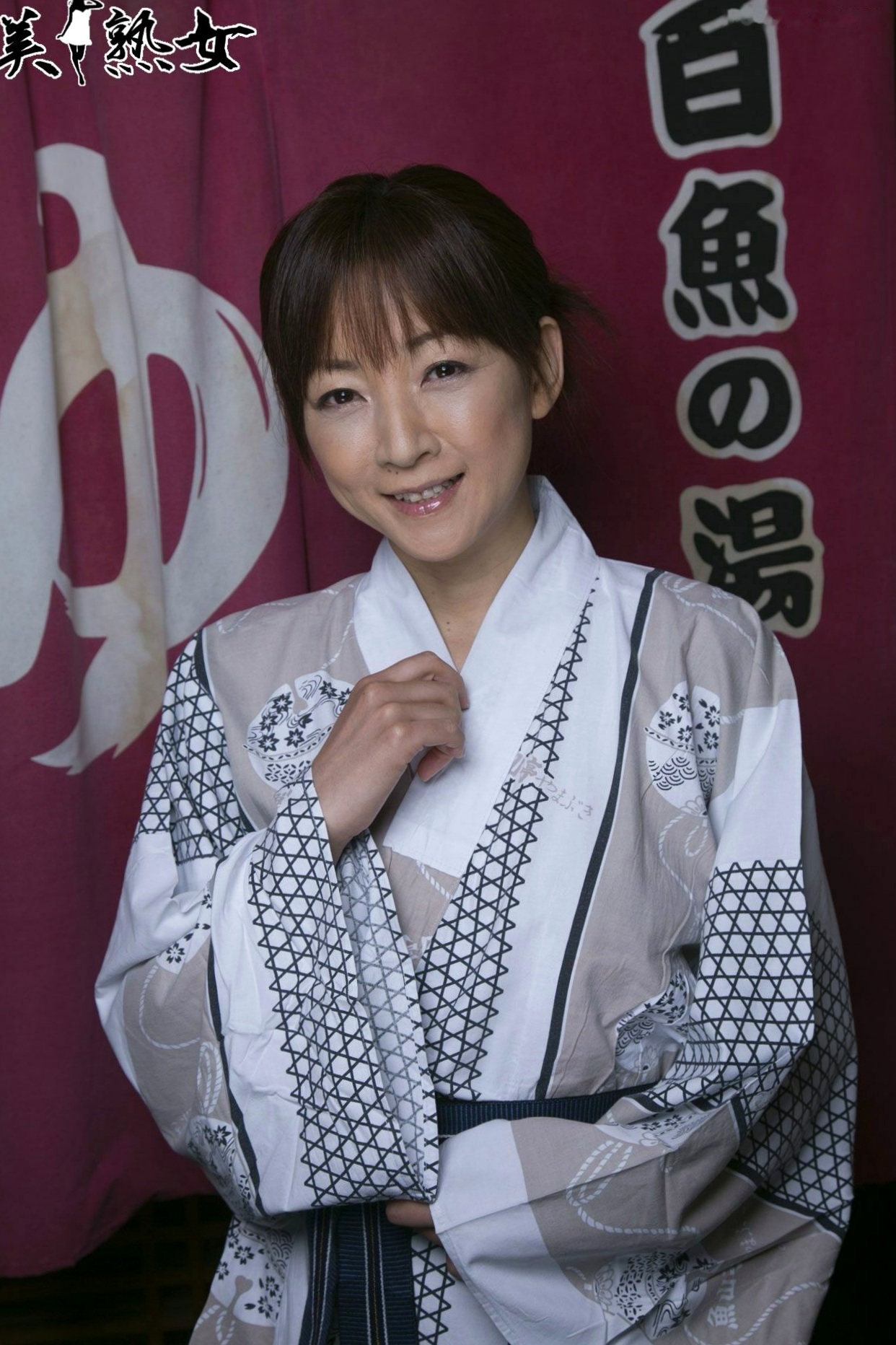 Gallery - 日本美熟女小森愛(Ai Komori)精选写真集：清新和服与优雅常服的柔情演绎日本气质清纯和服私房照 女神私房照_秀色女神 - image 23