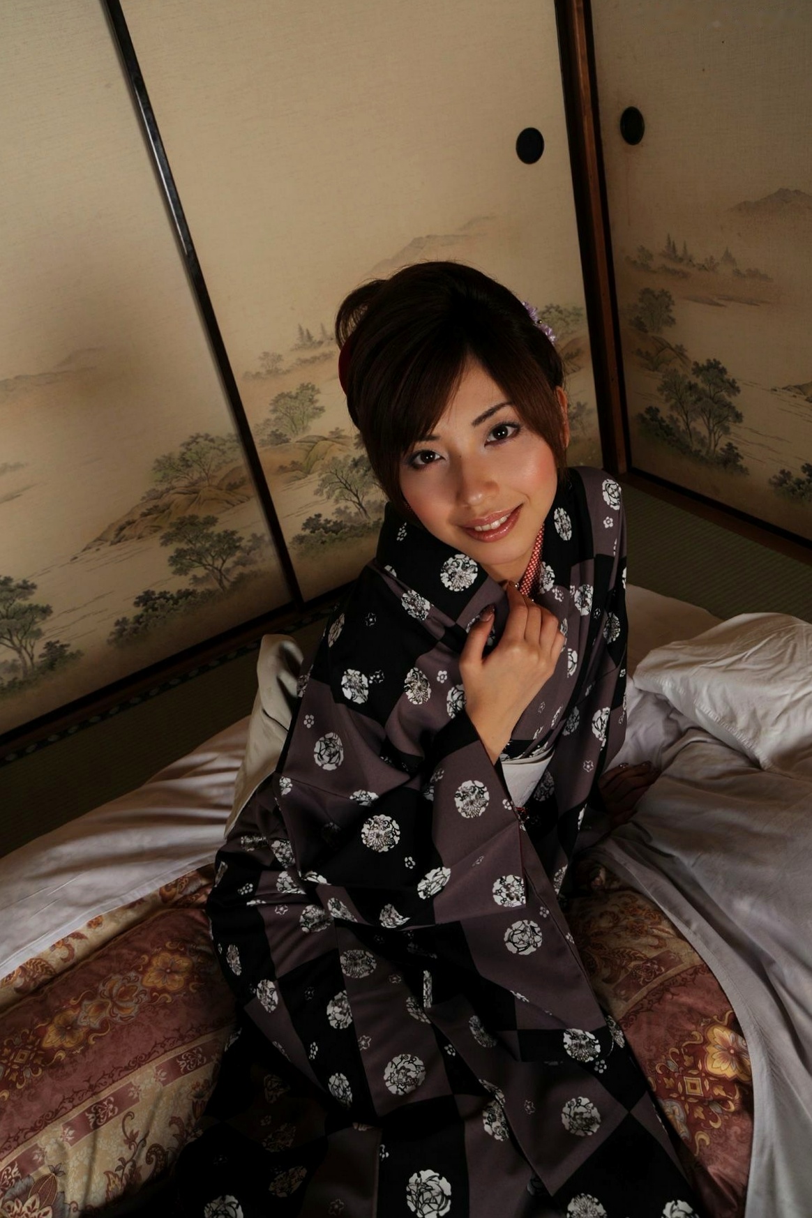 Gallery - 横山美雪 Miyuki Yokoyama 和服写真：古典气质与木质风情，演绎优雅极致的日系迷人面孔日本和服气质清新私房照 女神私房照_秀色女神 - image 10