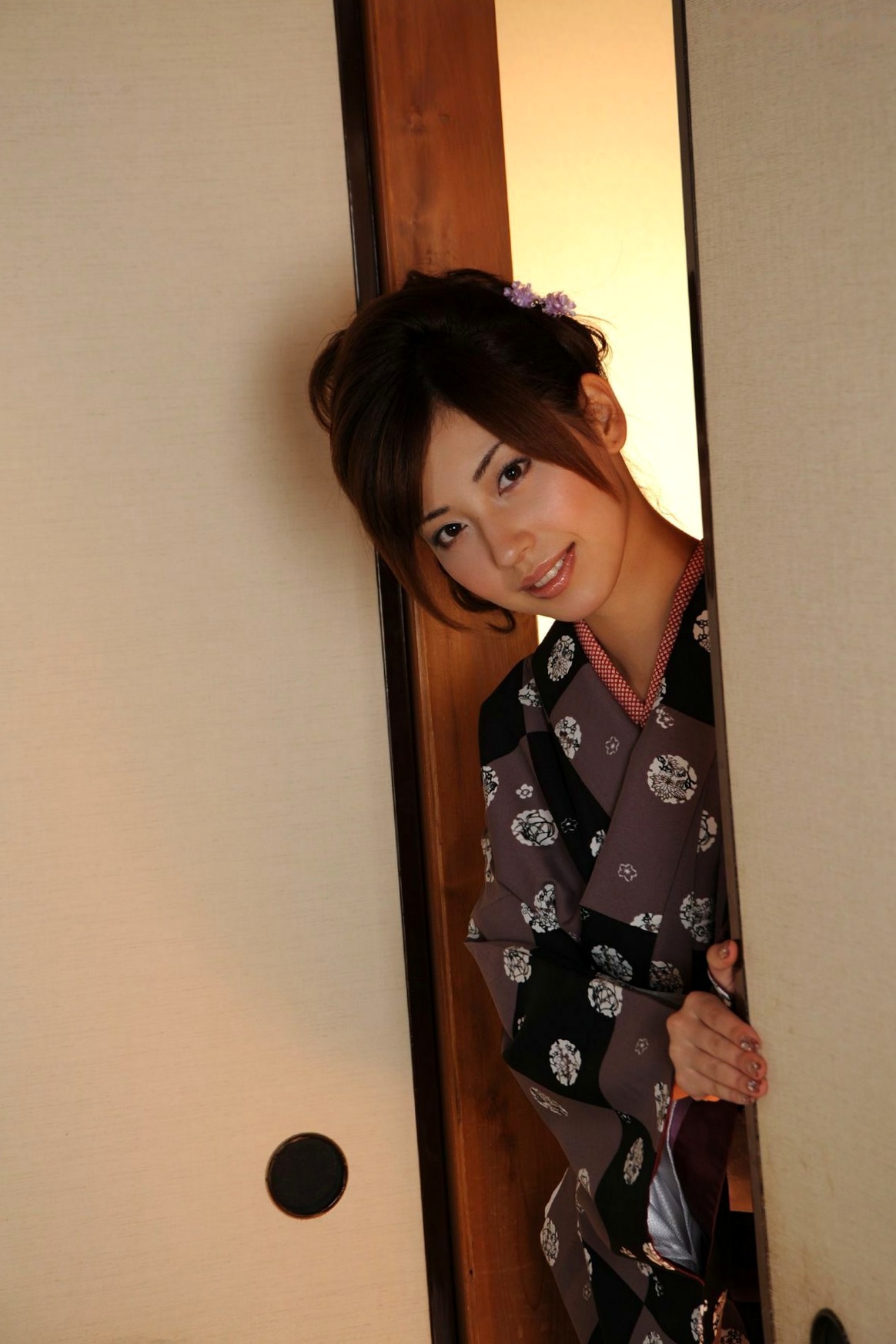 Gallery - 横山美雪 Miyuki Yokoyama 和服写真：古典气质与木质风情，演绎优雅极致的日系迷人面孔日本和服气质清新私房照 女神私房照_秀色女神 - image 11