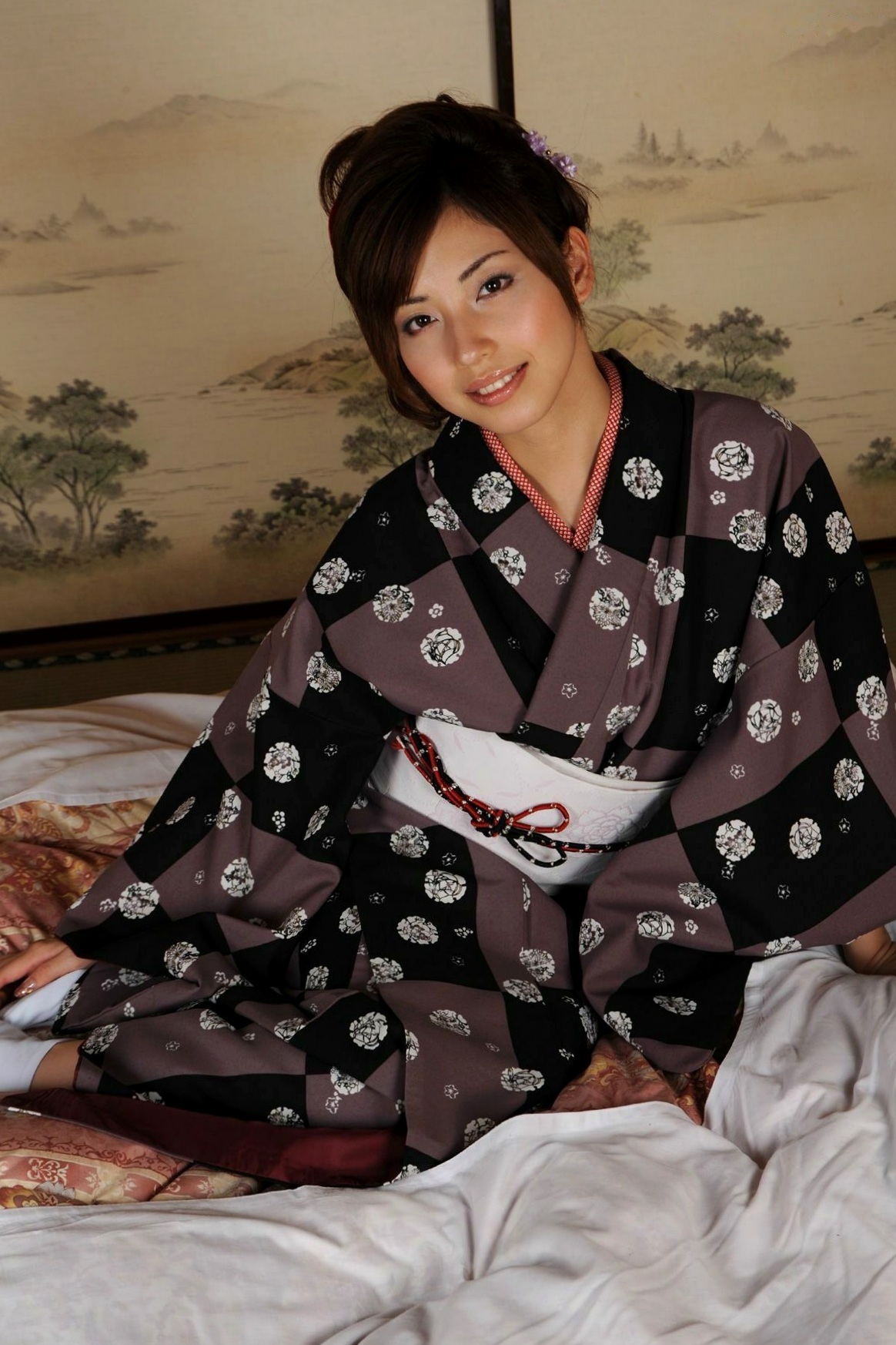 Gallery - 横山美雪 Miyuki Yokoyama 和服写真：古典气质与木质风情，演绎优雅极致的日系迷人面孔日本和服气质清新私房照 女神私房照_秀色女神 - image 13