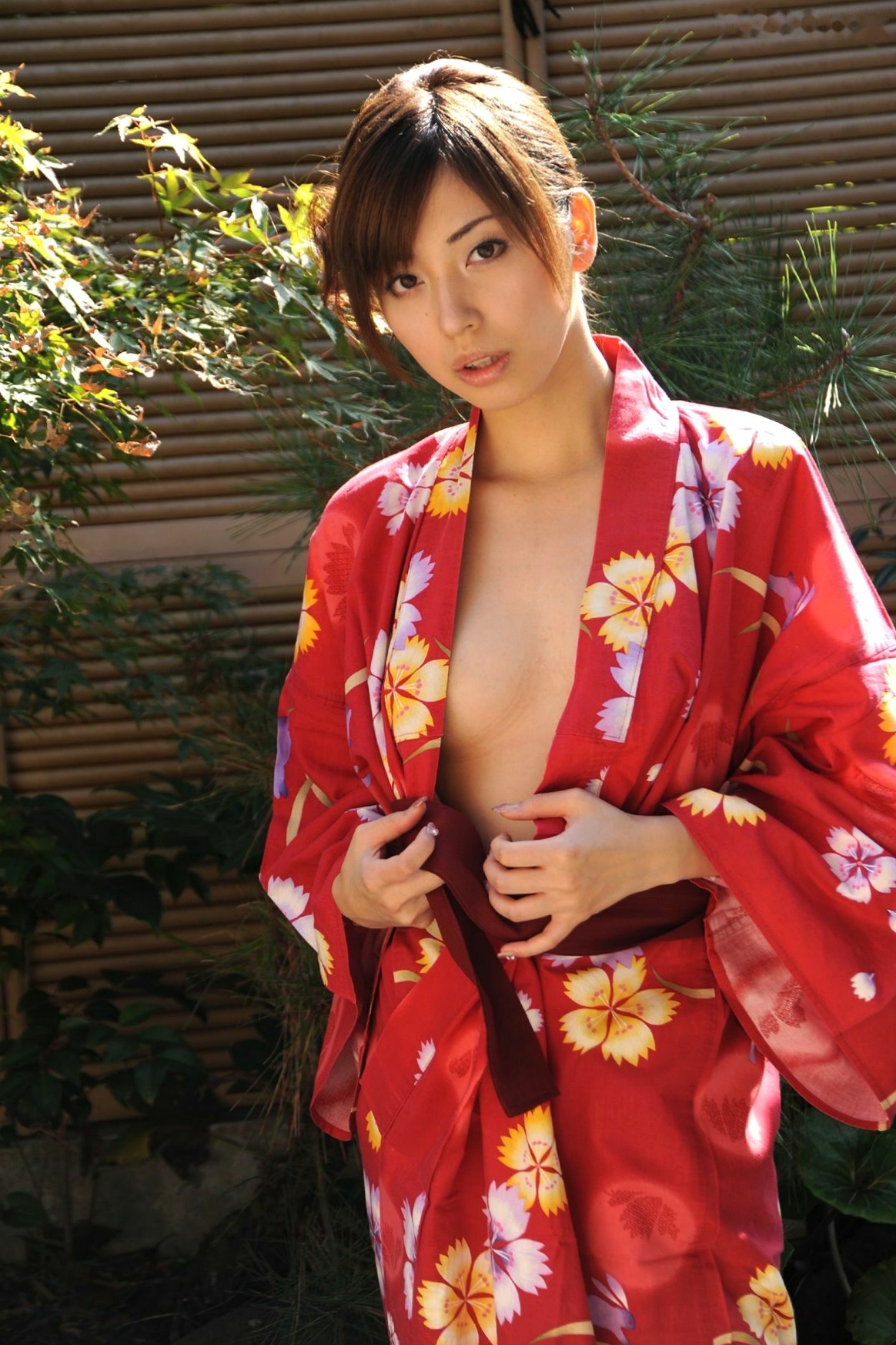Gallery - 横山美雪 Miyuki Yokoyama 和服写真：古典气质与木质风情，演绎优雅极致的日系迷人面孔日本和服气质清新私房照 女神私房照_秀色女神 - image 24