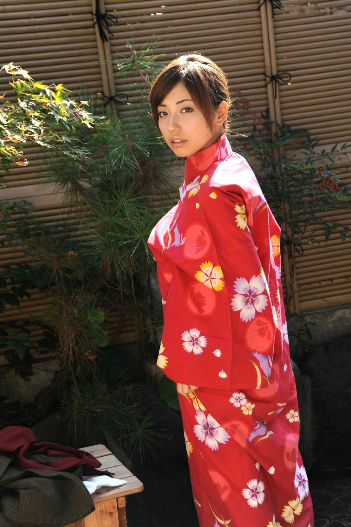 Gallery - 横山美雪 Miyuki Yokoyama 和服写真：古典气质与木质风情，演绎优雅极致的日系迷人面孔日本和服气质清新私房照 女神私房照_秀色女神 - image 25