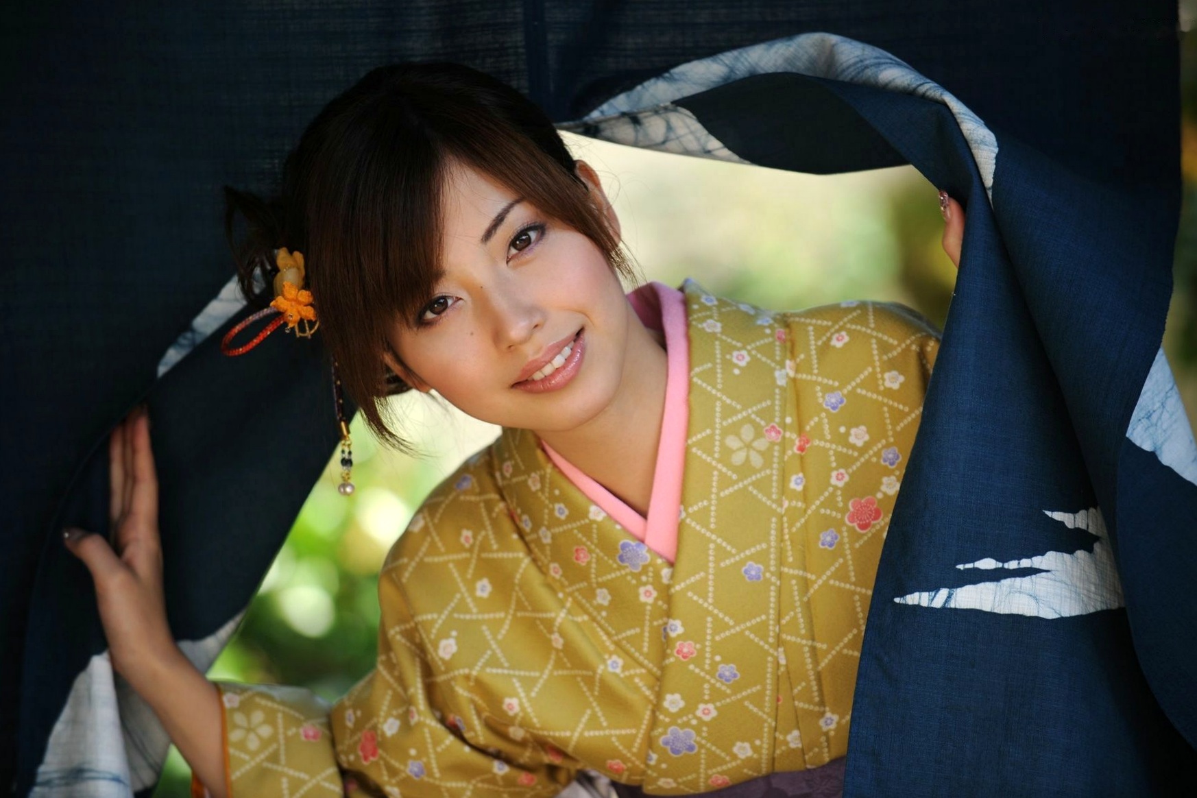 Gallery - 横山美雪 Miyuki Yokoyama 和服写真：古典气质与木质风情，演绎优雅极致的日系迷人面孔日本和服气质清新私房照 女神私房照_秀色女神 - image 37