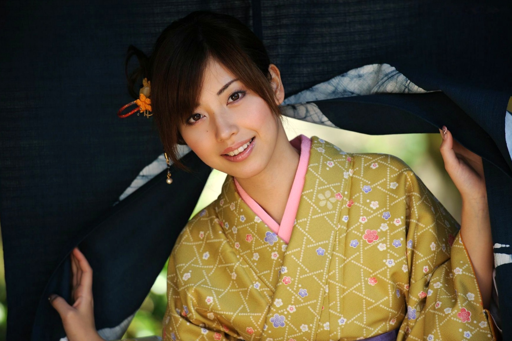 Gallery - 横山美雪 Miyuki Yokoyama 和服写真：古典气质与木质风情，演绎优雅极致的日系迷人面孔日本和服气质清新私房照 女神私房照_秀色女神 - image 38