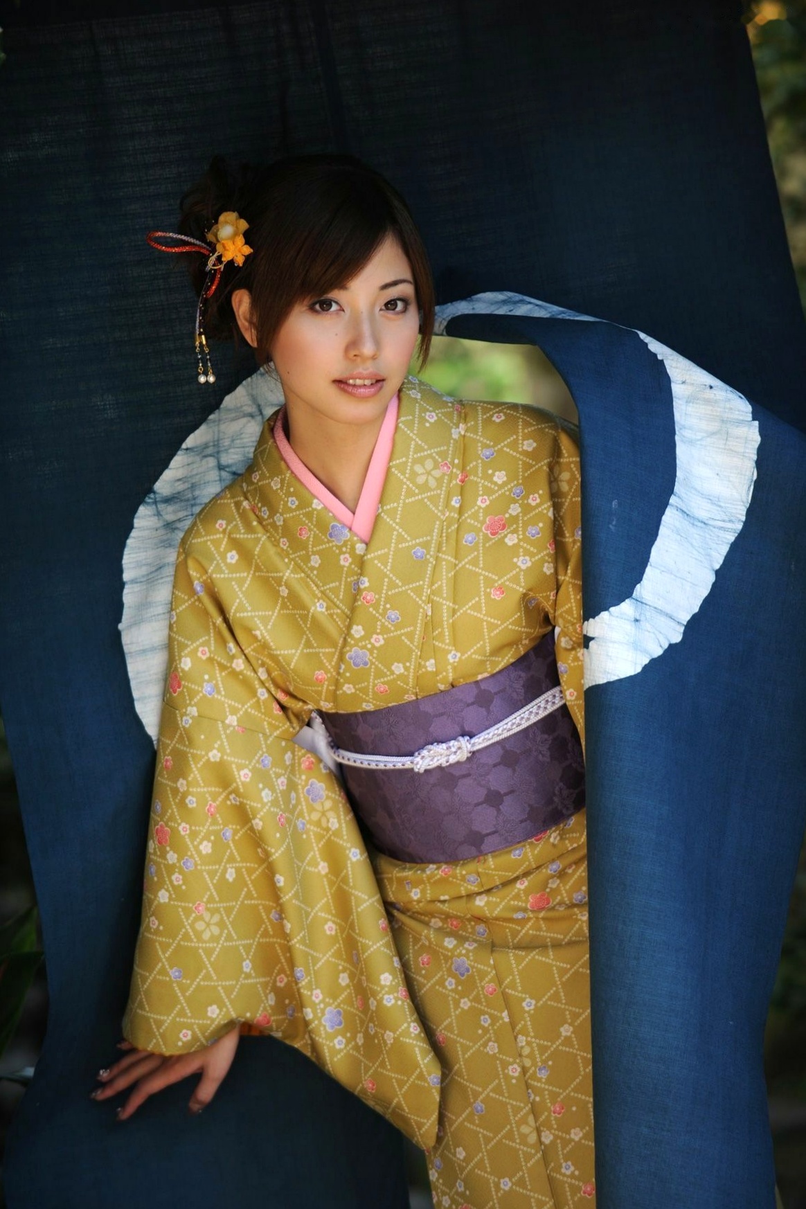 Gallery - 横山美雪 Miyuki Yokoyama 和服写真：古典气质与木质风情，演绎优雅极致的日系迷人面孔日本和服气质清新私房照 女神私房照_秀色女神 - image 39