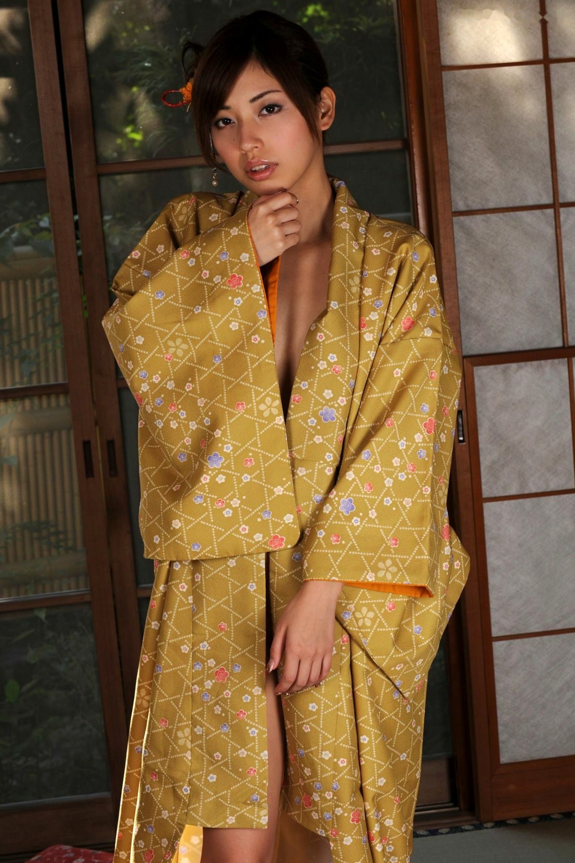 Gallery - 横山美雪 Miyuki Yokoyama 和服写真：古典气质与木质风情，演绎优雅极致的日系迷人面孔日本和服气质清新私房照 女神私房照_秀色女神 - image 51