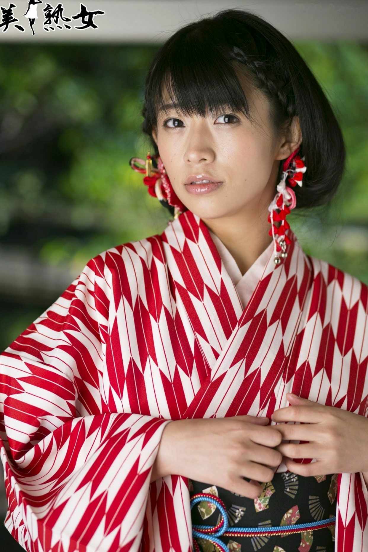 Gallery - X-City人气熟女范田纱纱、春山千惠里写真集，清新街拍与私密室内风格合集日本私房照气质诱惑 女神私房照_秀色女神 - image 2