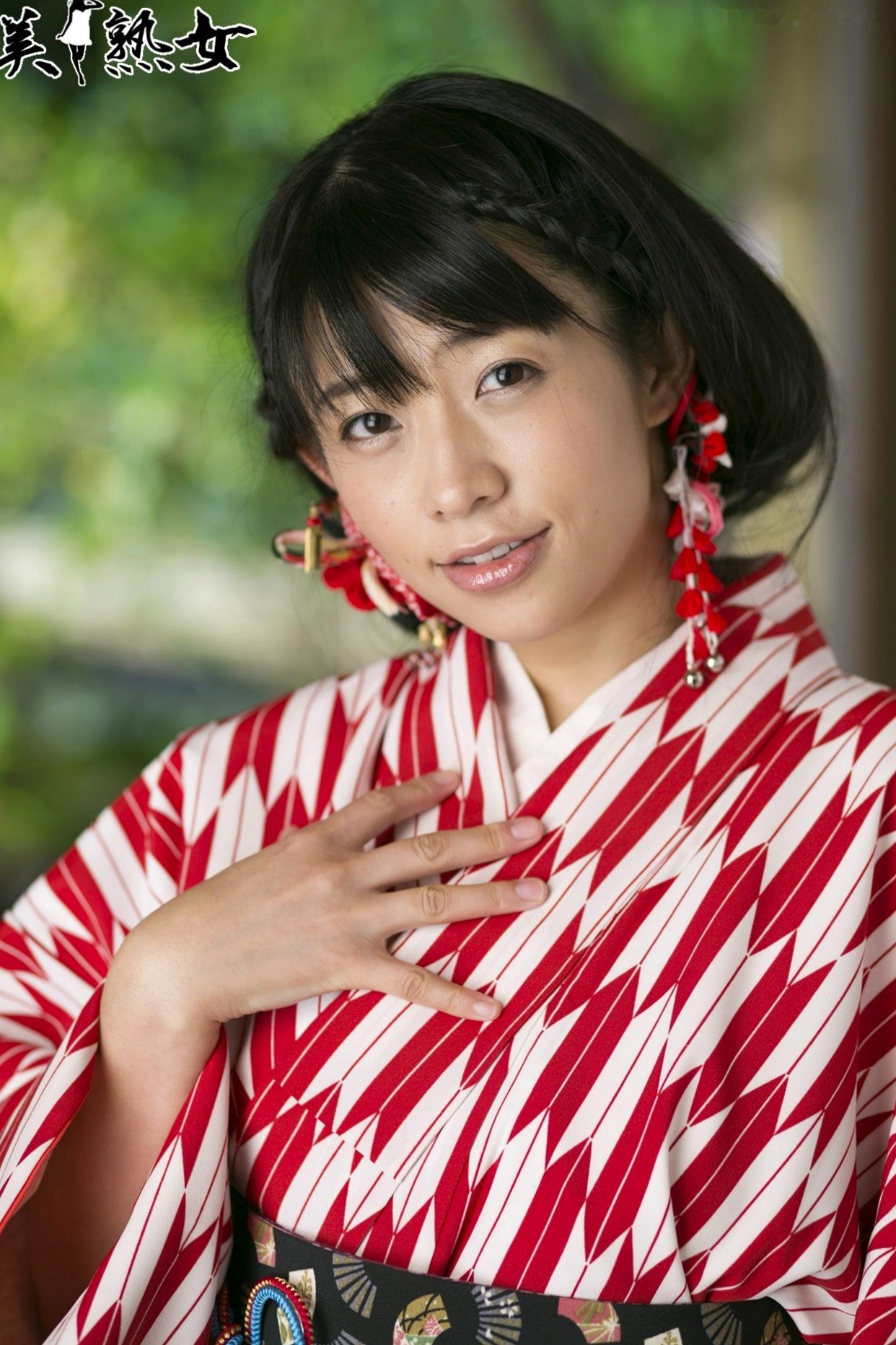 Gallery - X-City人气熟女范田纱纱、春山千惠里写真集，清新街拍与私密室内风格合集日本私房照气质诱惑 女神私房照_秀色女神 - image 3