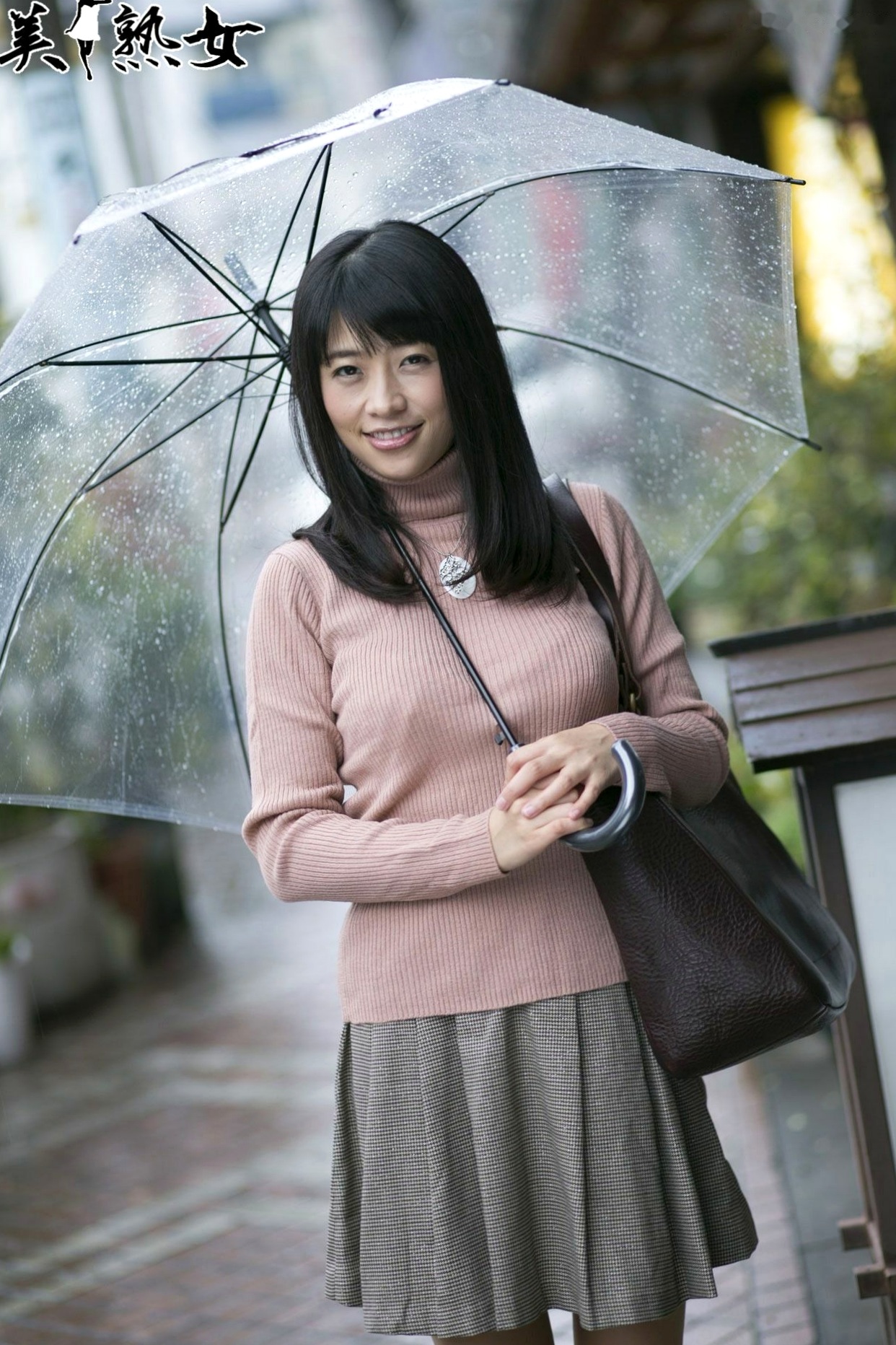 Gallery - X-City人气熟女范田纱纱、春山千惠里写真集，清新街拍与私密室内风格合集日本私房照气质诱惑 女神私房照_秀色女神 - image 18