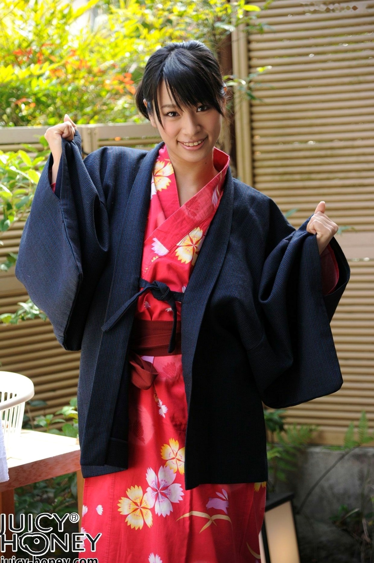 Gallery - 春菜はな(Hana Haruna) 粉嫩和服写真集：古典园林与室内韵味，演绎日系清新与性感风情和服清新诱惑私房照气质 女神私房照_秀色女神 - image 21
