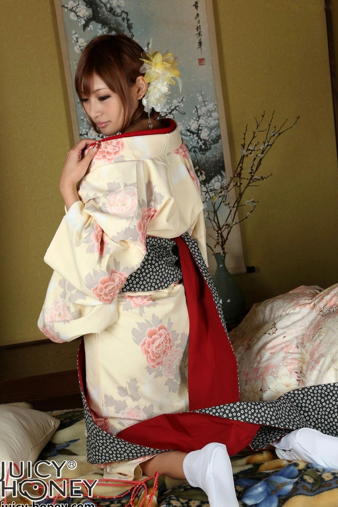 Gallery - 明日花キララ(Kirara Asuka)写真集：优雅日式和服风情，绽放古典美韵，视觉诱惑写真系列日本和服诱惑私房照性感 女神私房照_秀色女神 - image 12