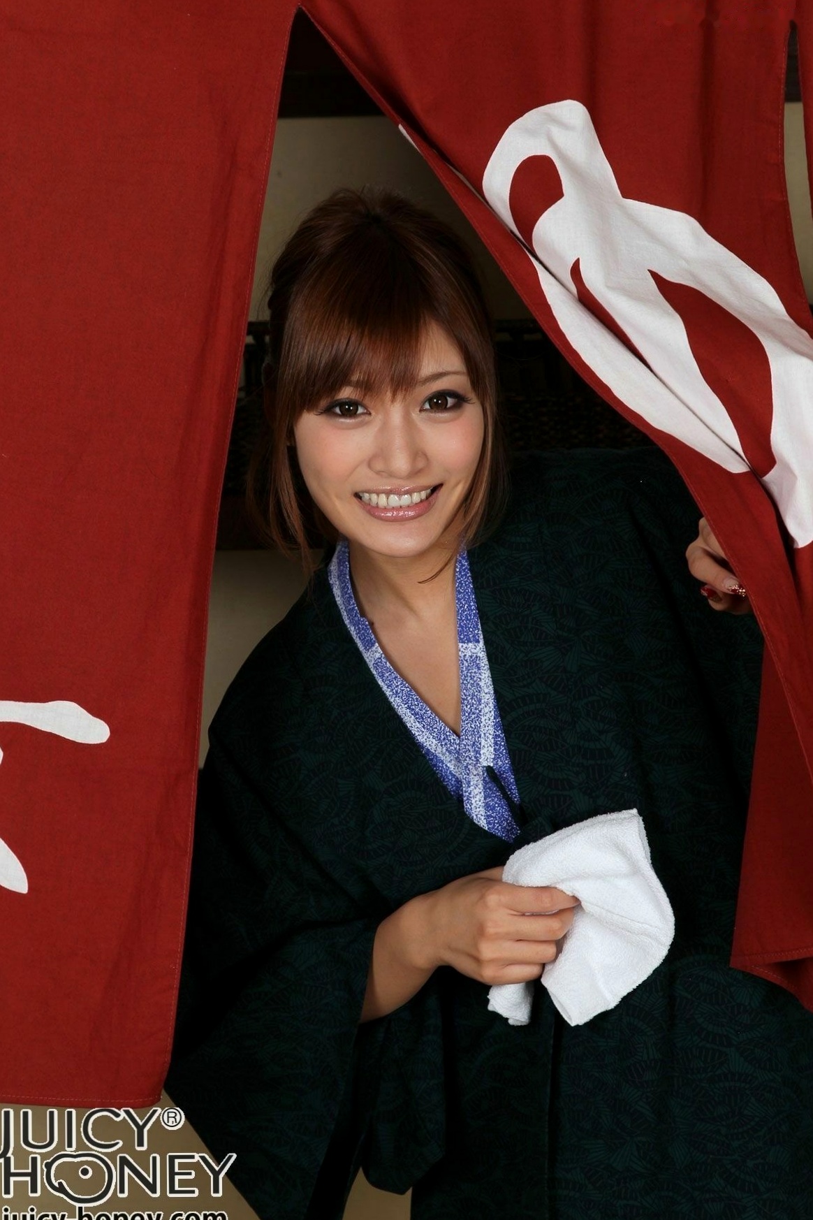 Gallery - 明日花キララ(Kirara Asuka)写真集：优雅日式和服风情，绽放古典美韵，视觉诱惑写真系列日本和服诱惑私房照性感 女神私房照_秀色女神 - image 19