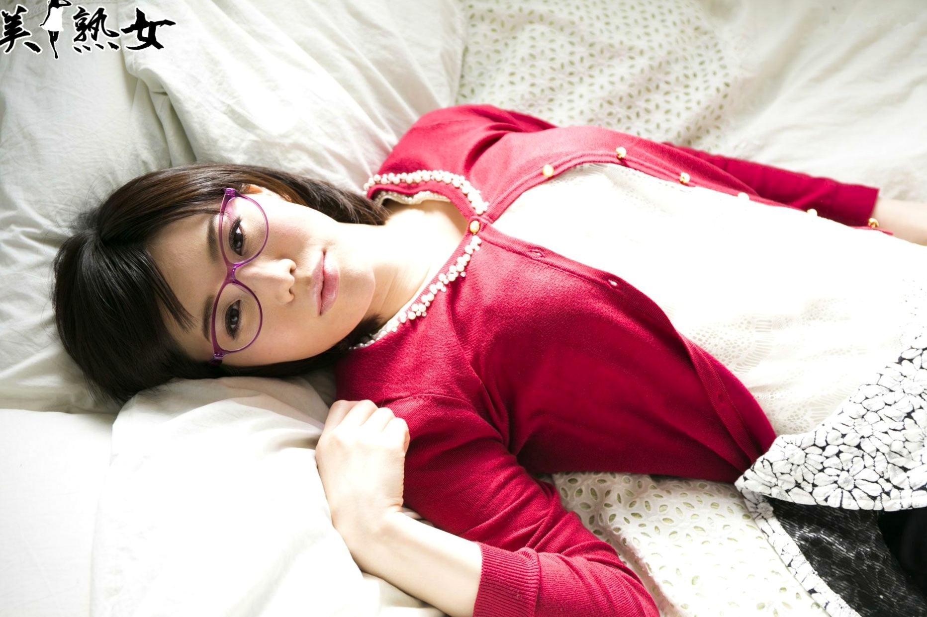 Gallery - X-City_ [JUKUJO] 森なな子 (Nanako Mori) 眼镜私房熟女居家蕾丝写真，成熟韵味性感演绎尤物性感诱惑私房照气质 女神私房照_秀色女神 - image 3