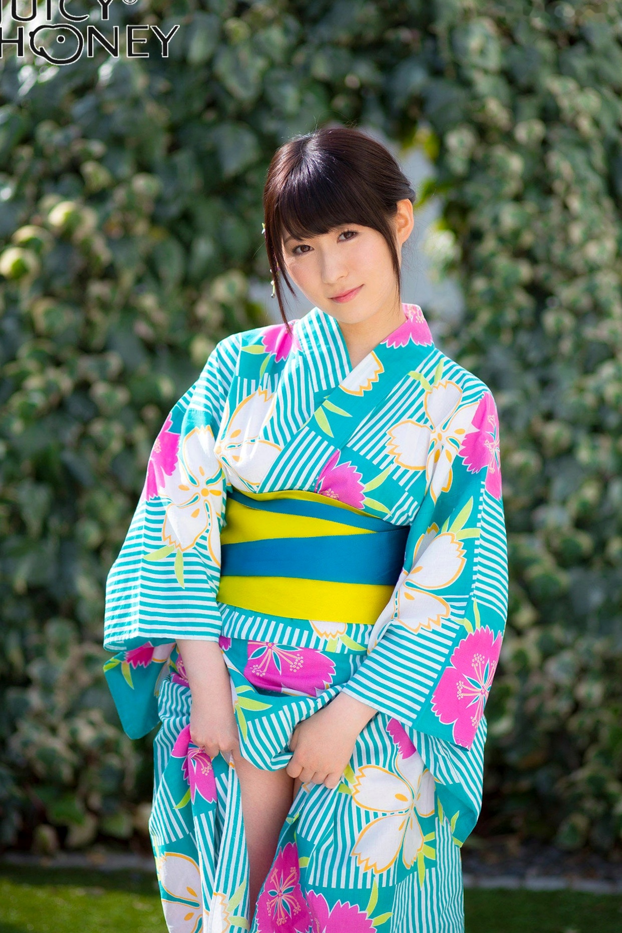 Gallery - 飞鸟凛 Rin Asuka 写真集：甜美清纯与性感内衣的极致诱惑，私房拍摄展现童颜巨乳尤物魅力童颜巨乳内衣日本尤物私房照 女神私房照_秀色女神 - image 1