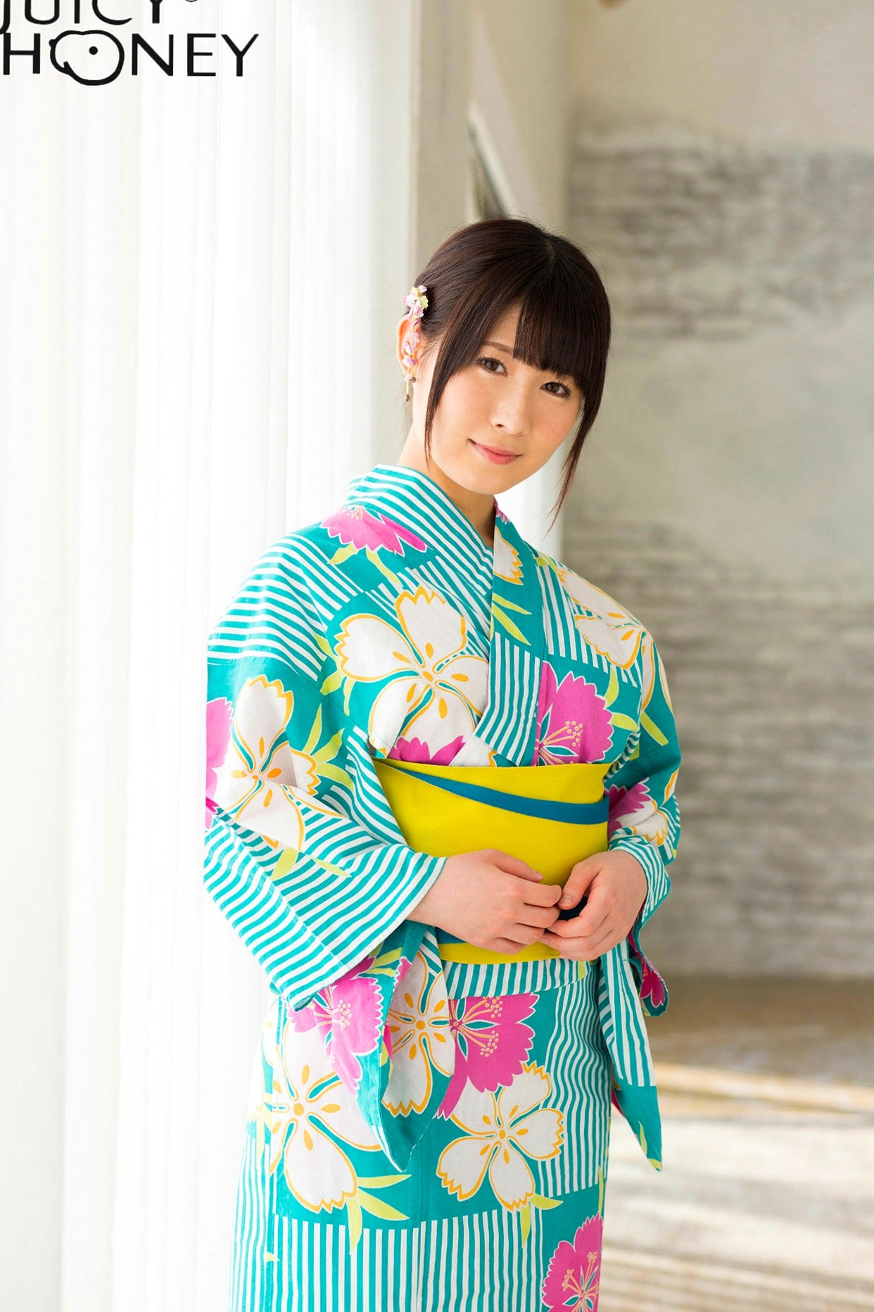 Gallery - 飞鸟凛 Rin Asuka 写真集：甜美清纯与性感内衣的极致诱惑，私房拍摄展现童颜巨乳尤物魅力童颜巨乳内衣日本尤物私房照 女神私房照_秀色女神 - image 2